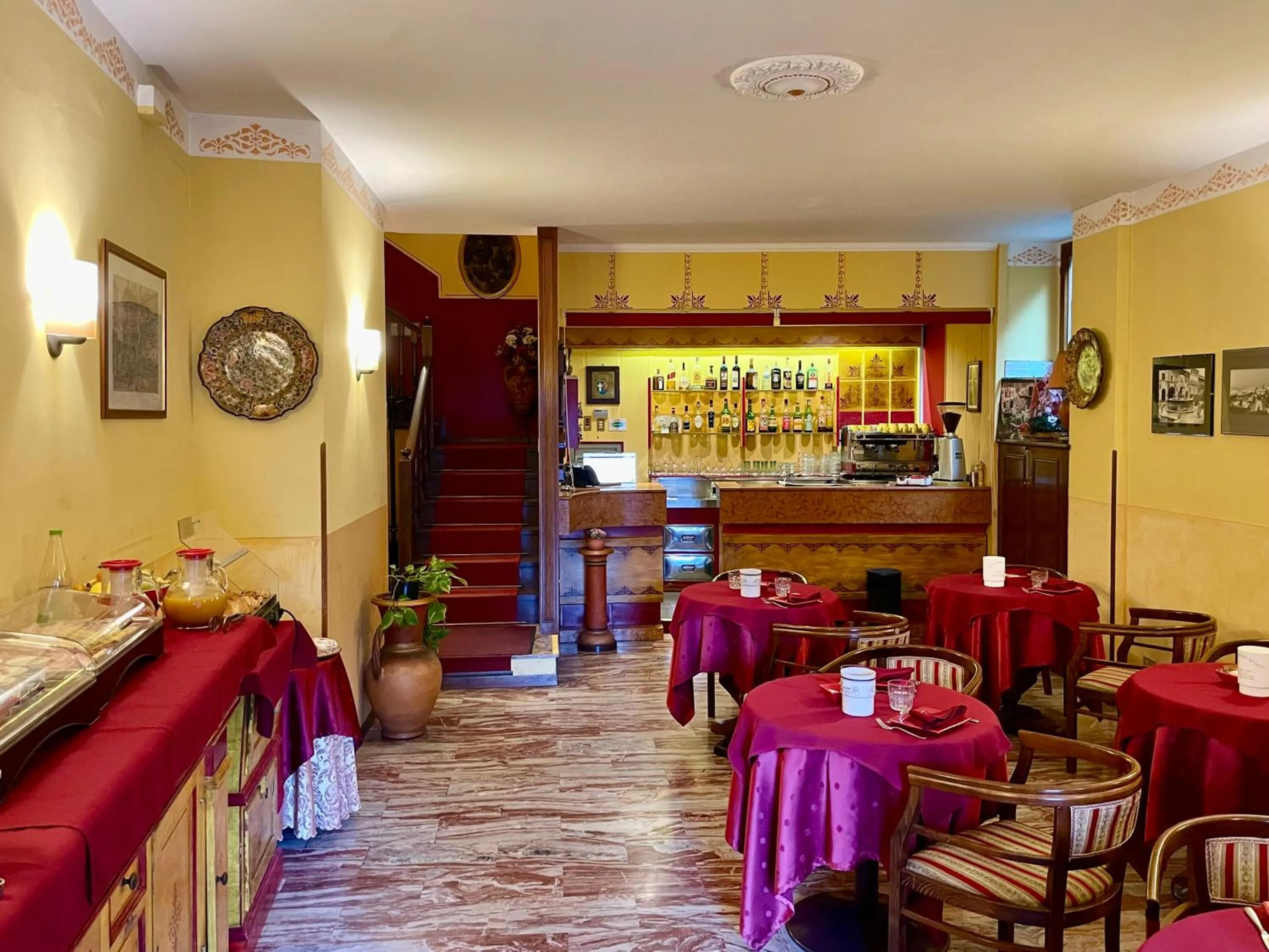 Breakfast, Restaurant/Places to Eat in Hotel Berti