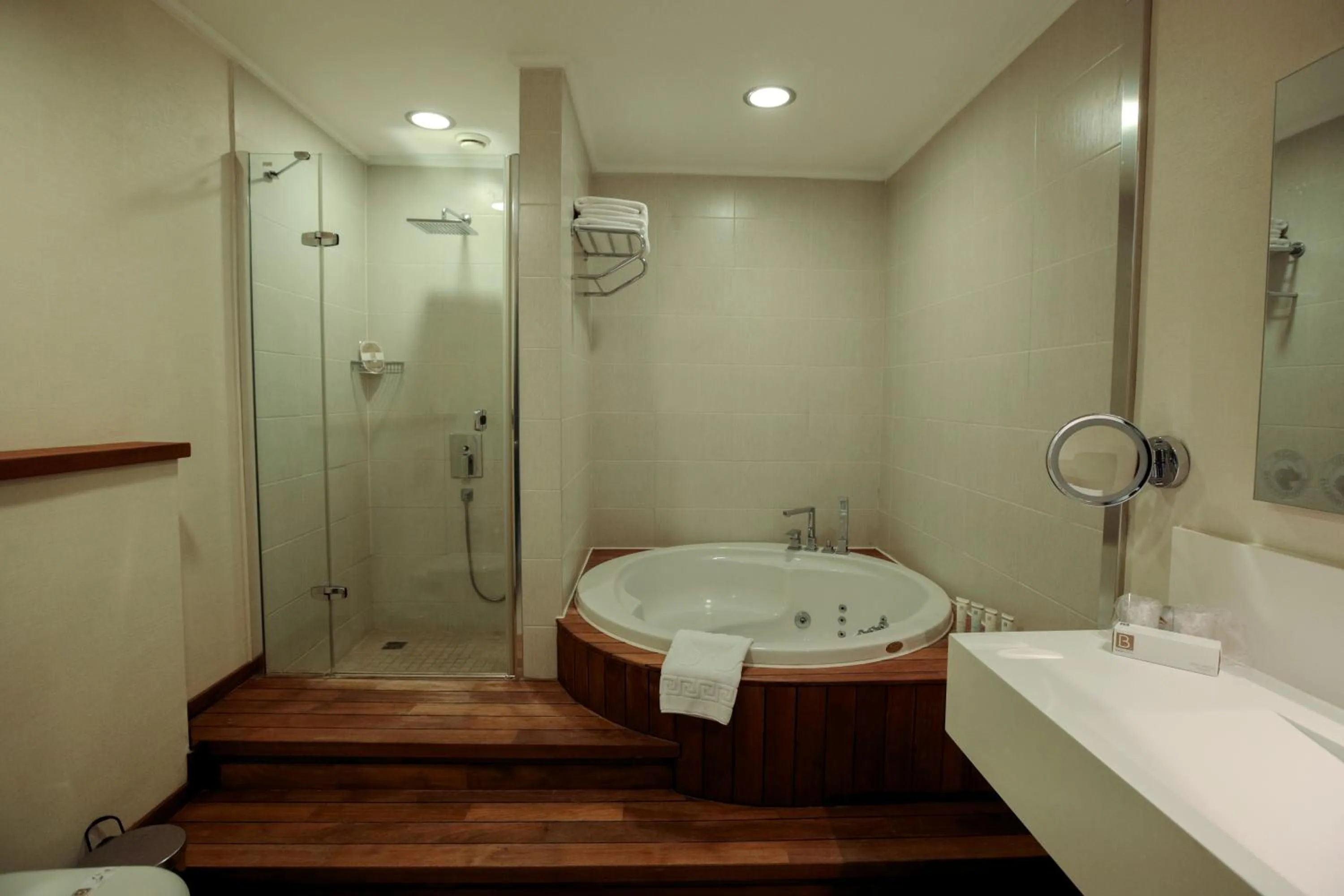 Bathroom in Baia Bursa Hotel