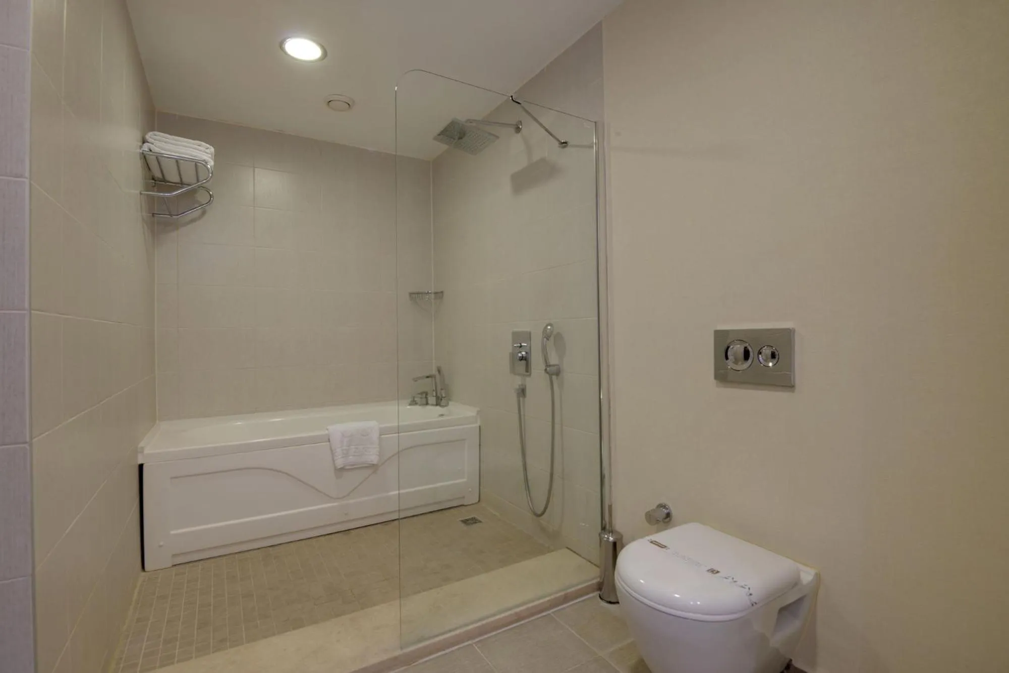 Bathroom in Baia Bursa Hotel