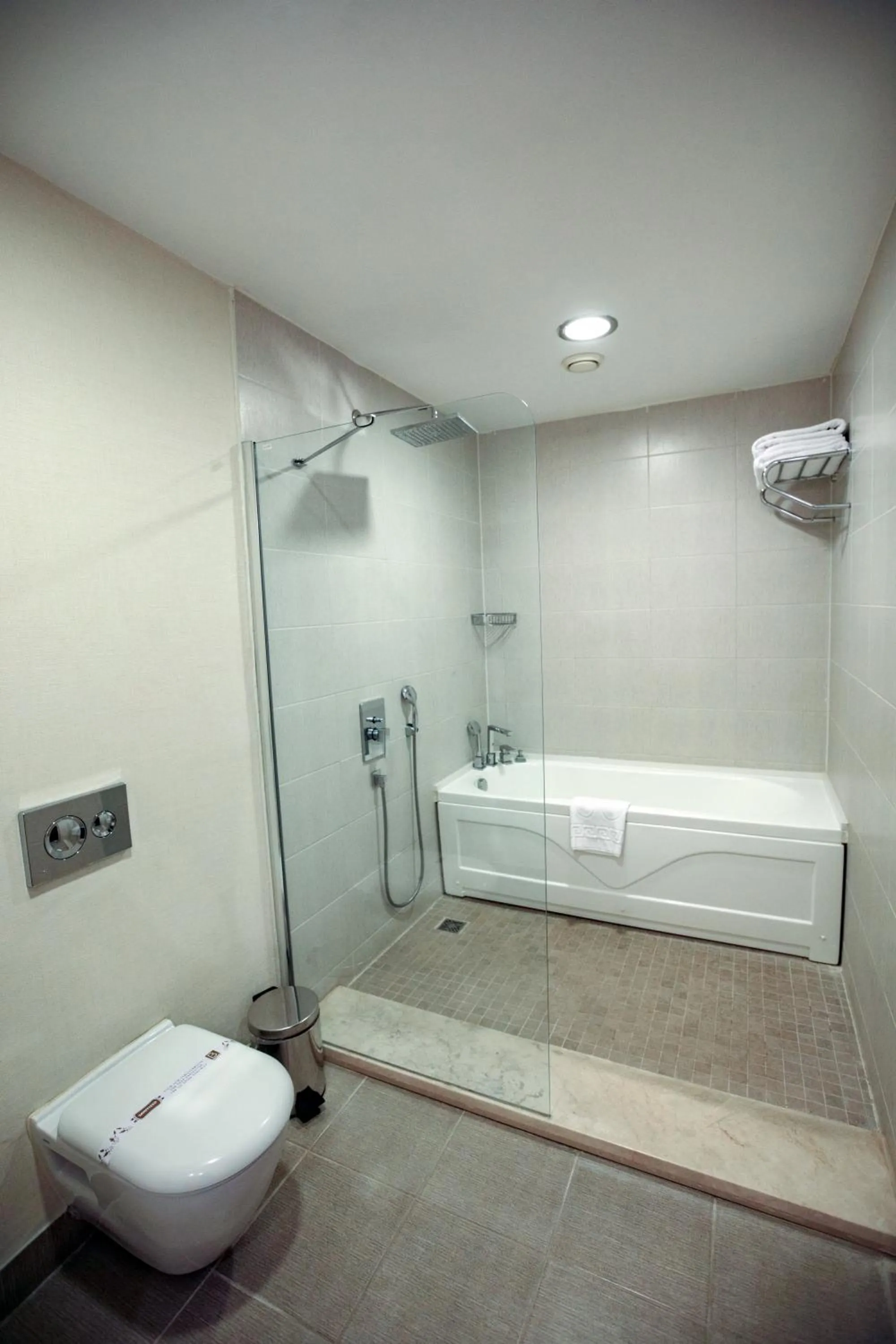 Shower in Baia Bursa Hotel