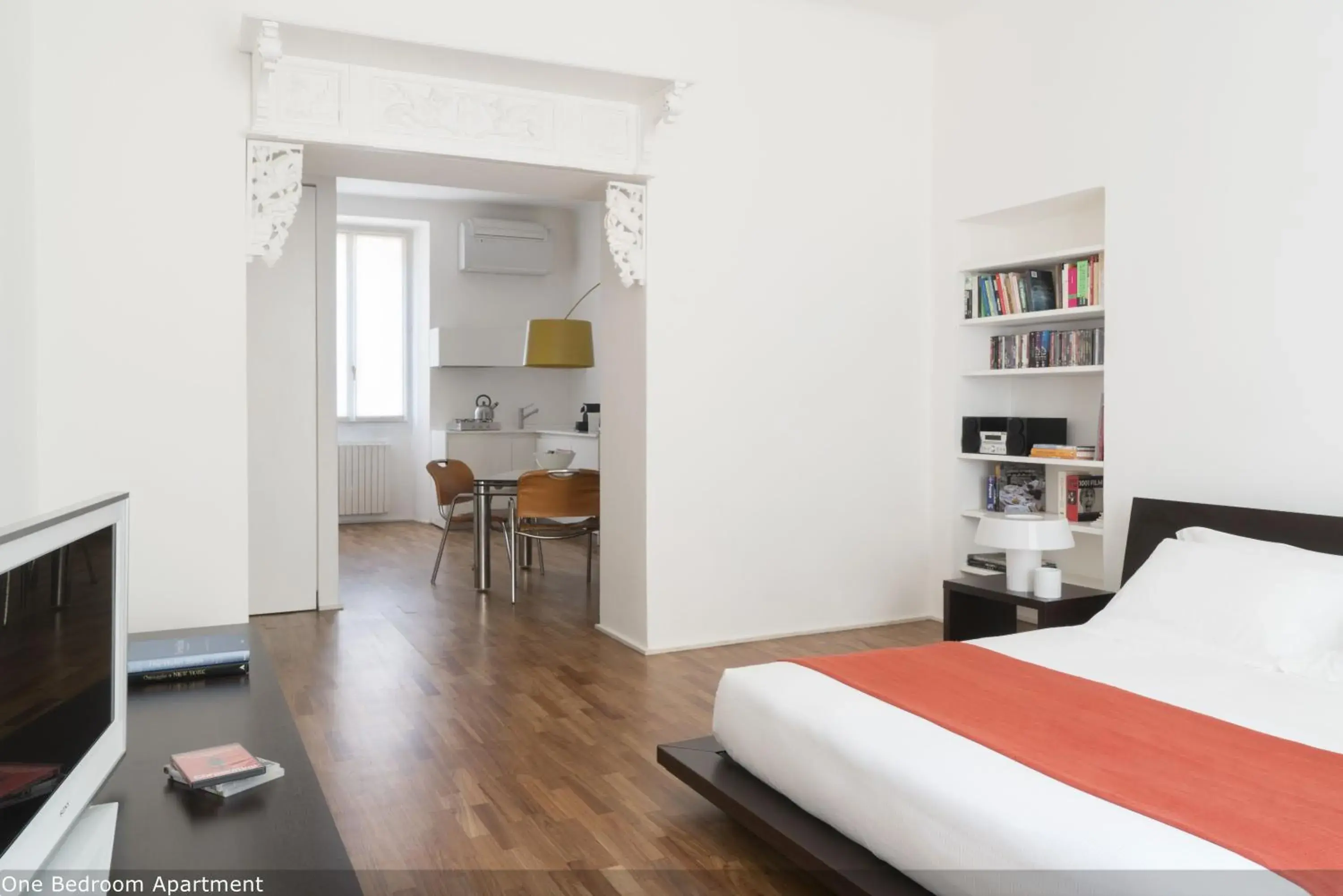 One-Bedroom Apartment in Brera Apartments in San Fermo One-Bedroom Apartment in Brera Apartments in San Fermo