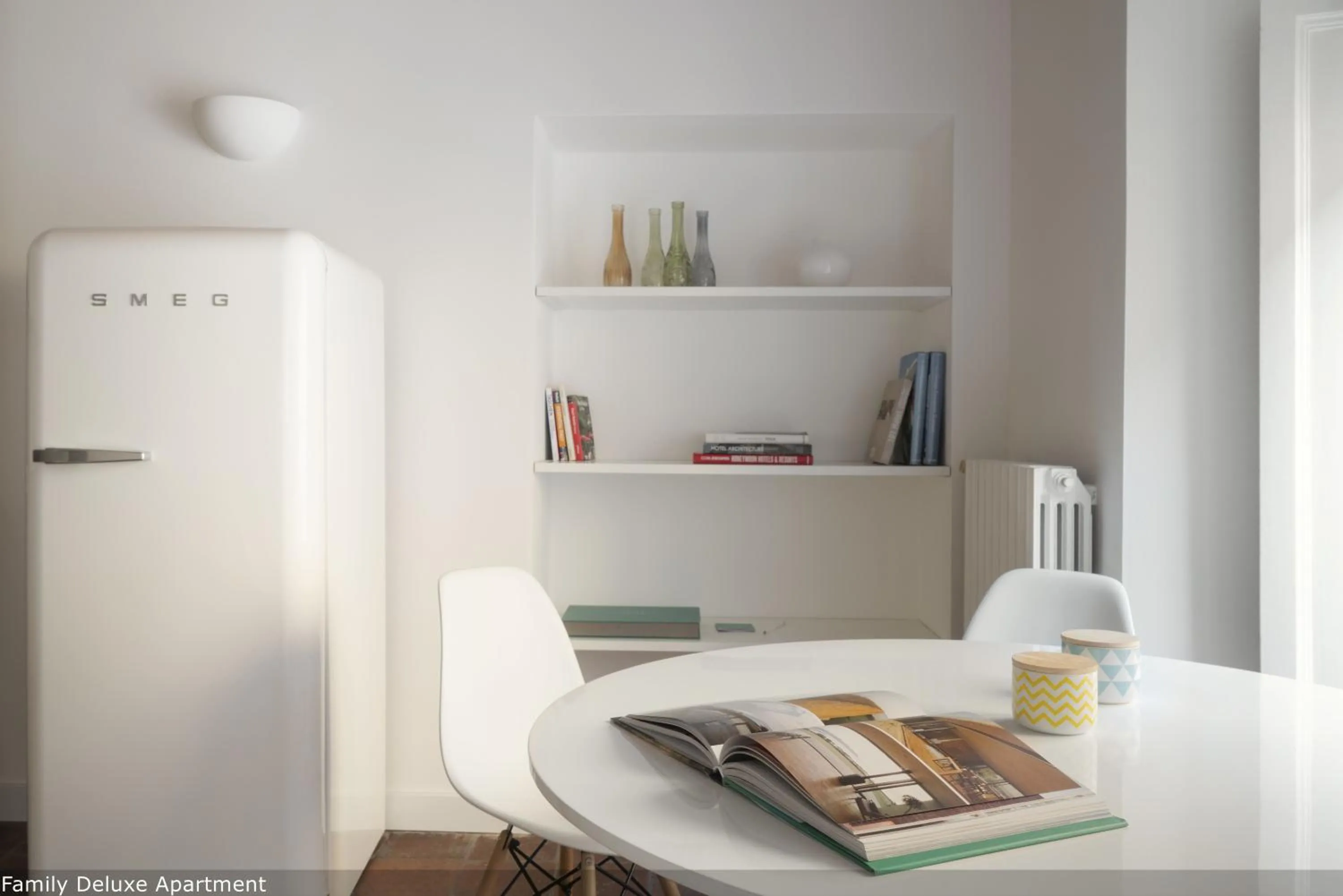 Library in Brera Apartments in San Fermo