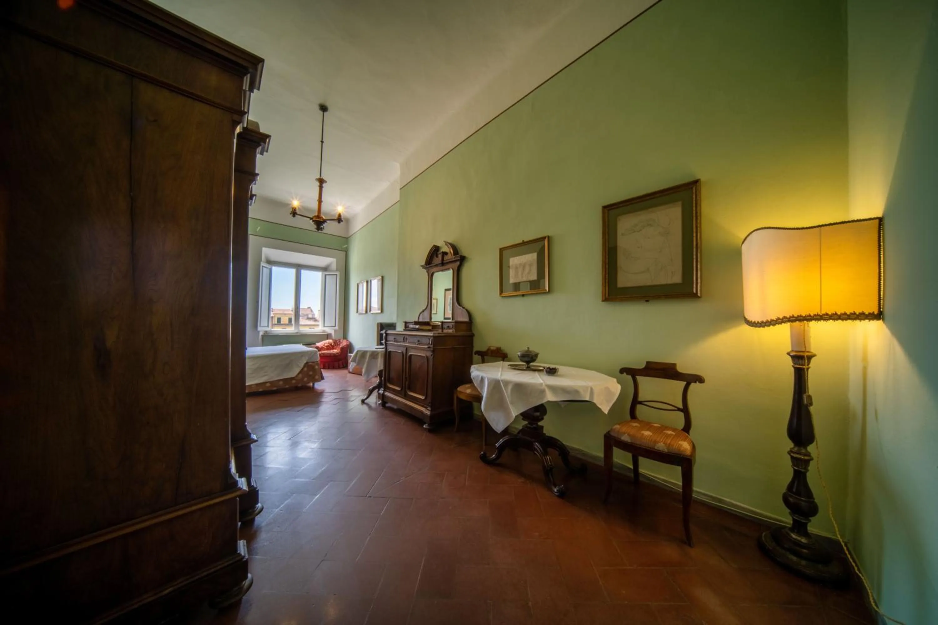 Bedroom, Bed in Royal Victoria Hotel