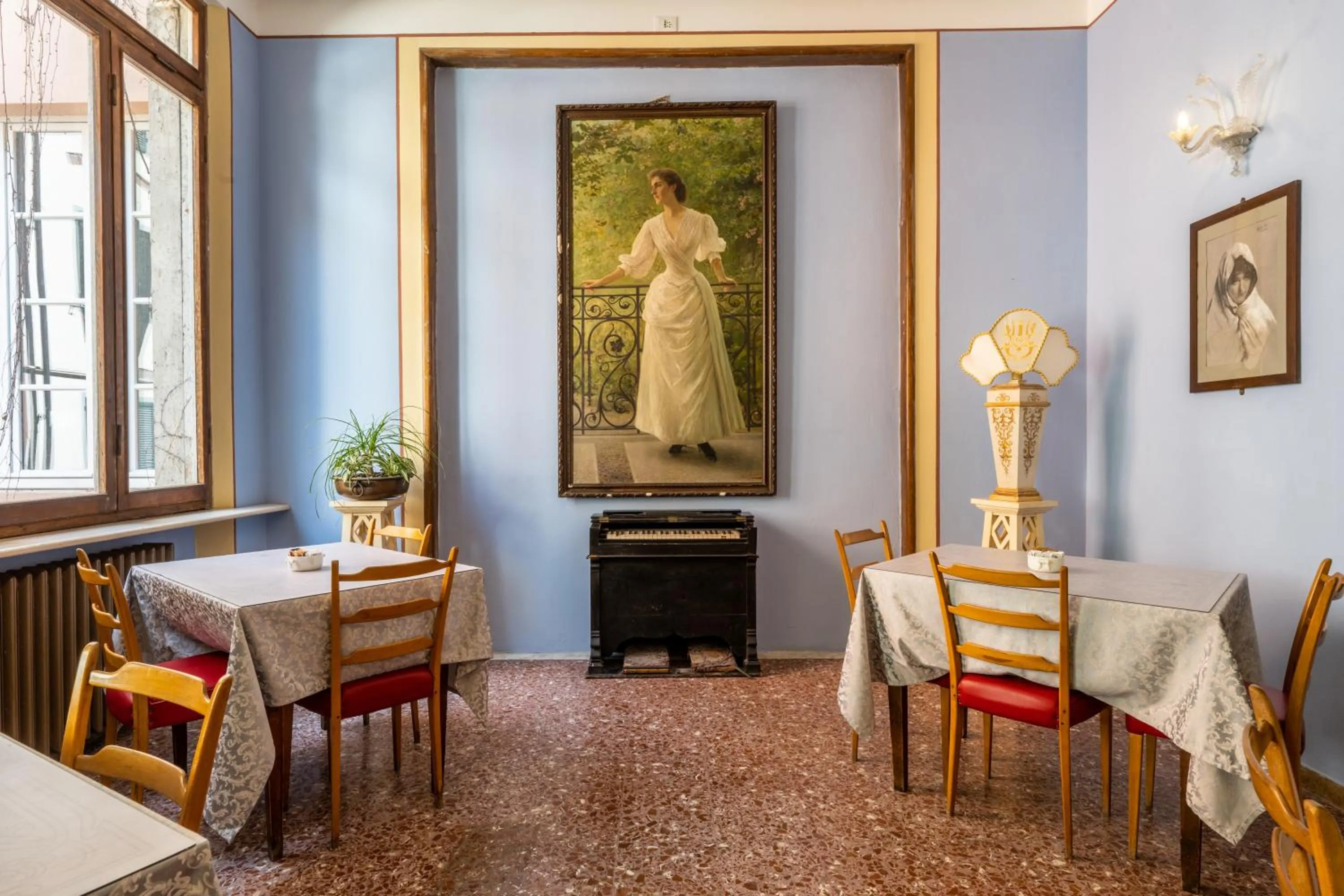 Breakfast in Royal Victoria Hotel