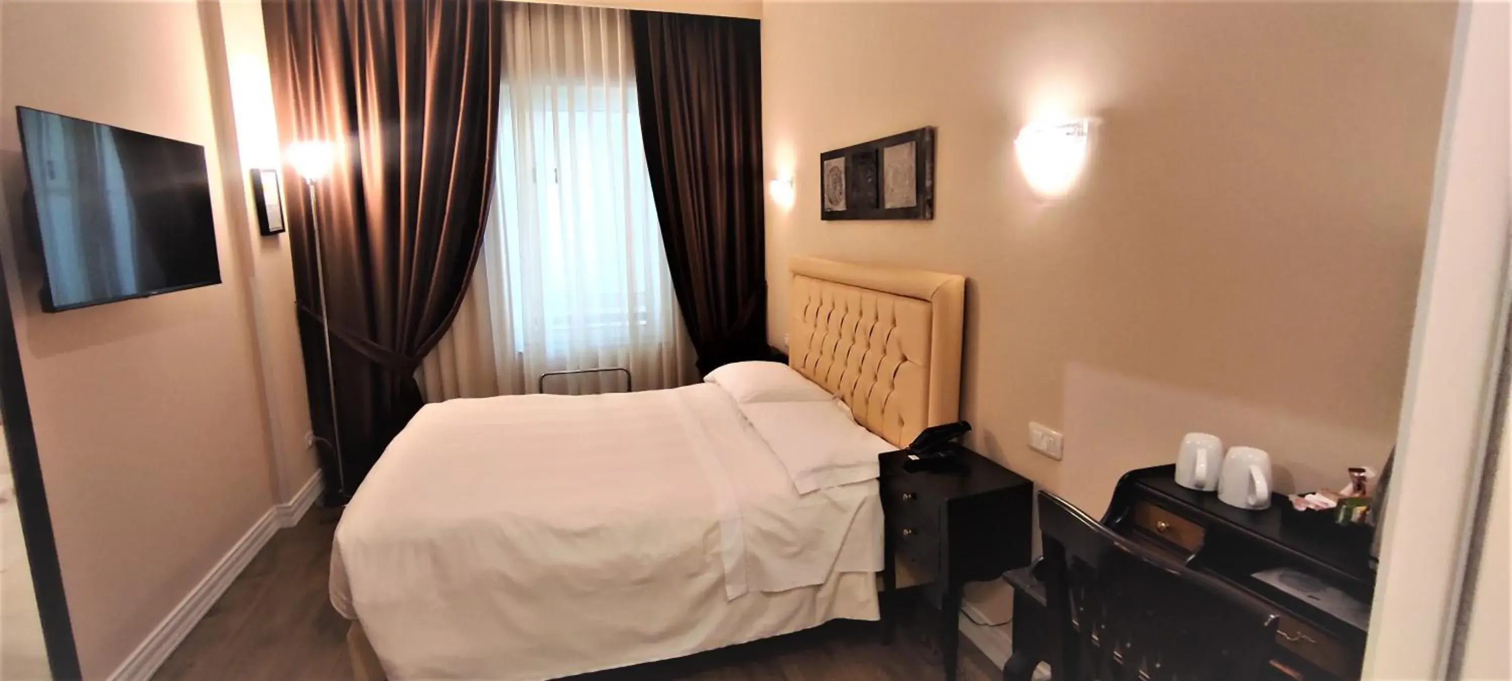 Economy Double Room in Hotel Patavium Economy Double Room in Hotel Patavium