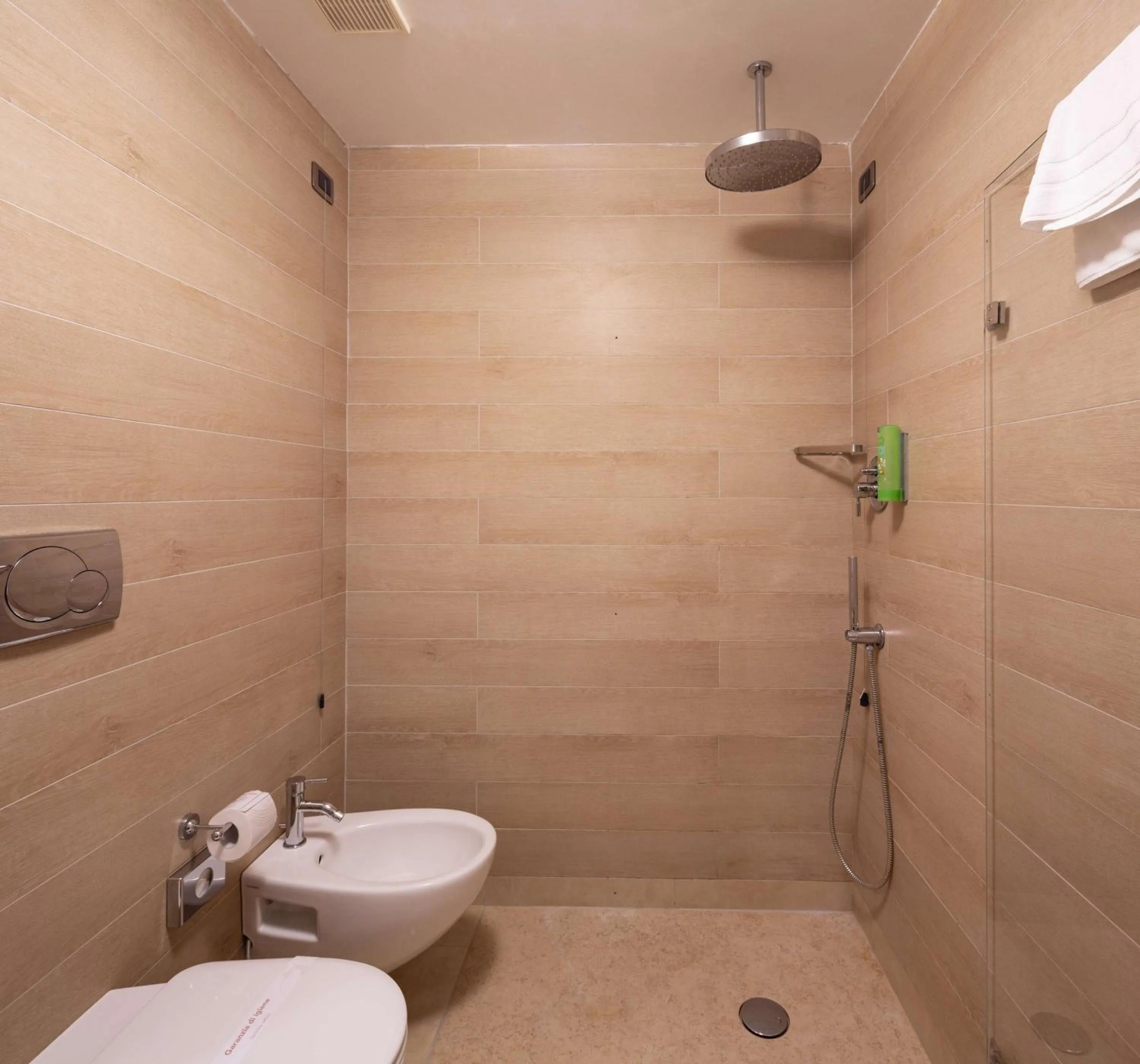 Bathroom in Hotel Patavium