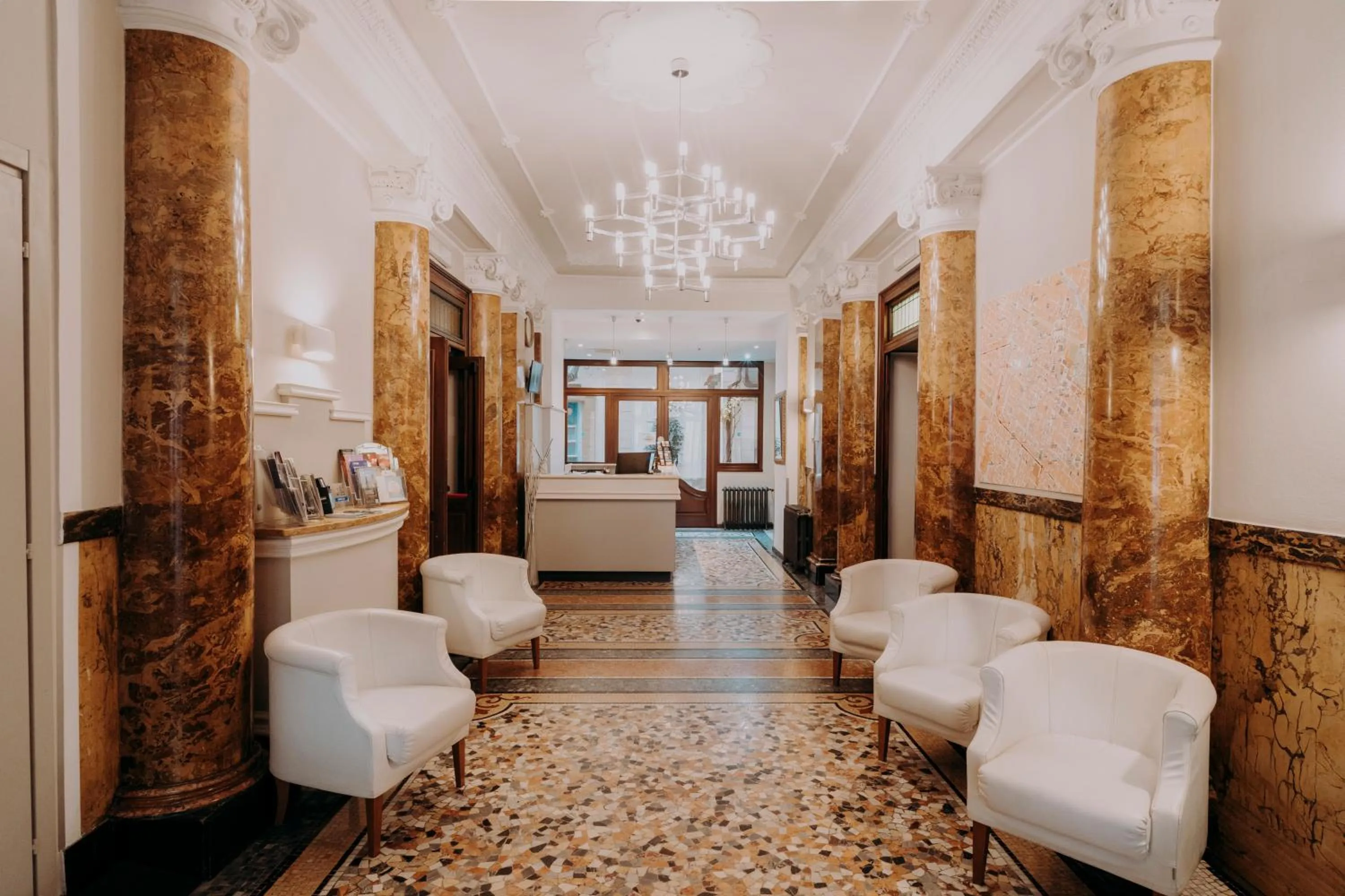 Property building in Hotel Astoria