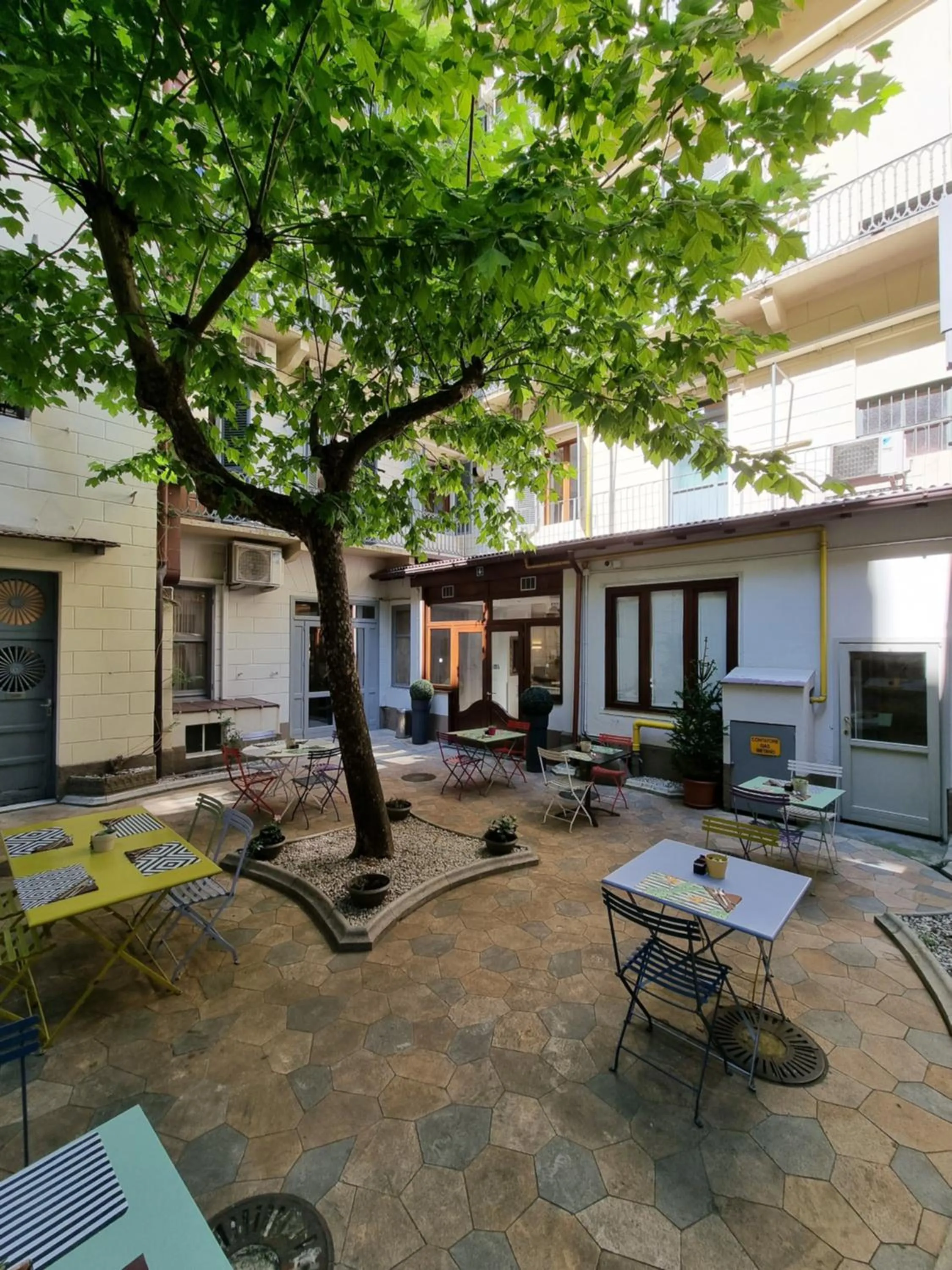 Day in Hotel Astoria