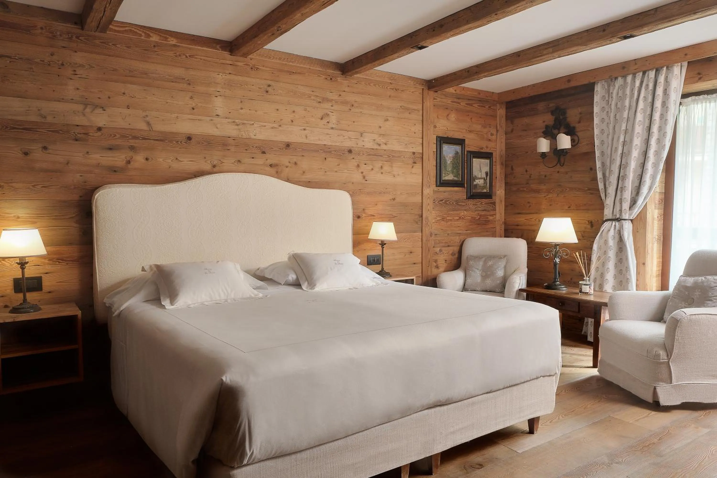 Bed in Auberge de La Maison