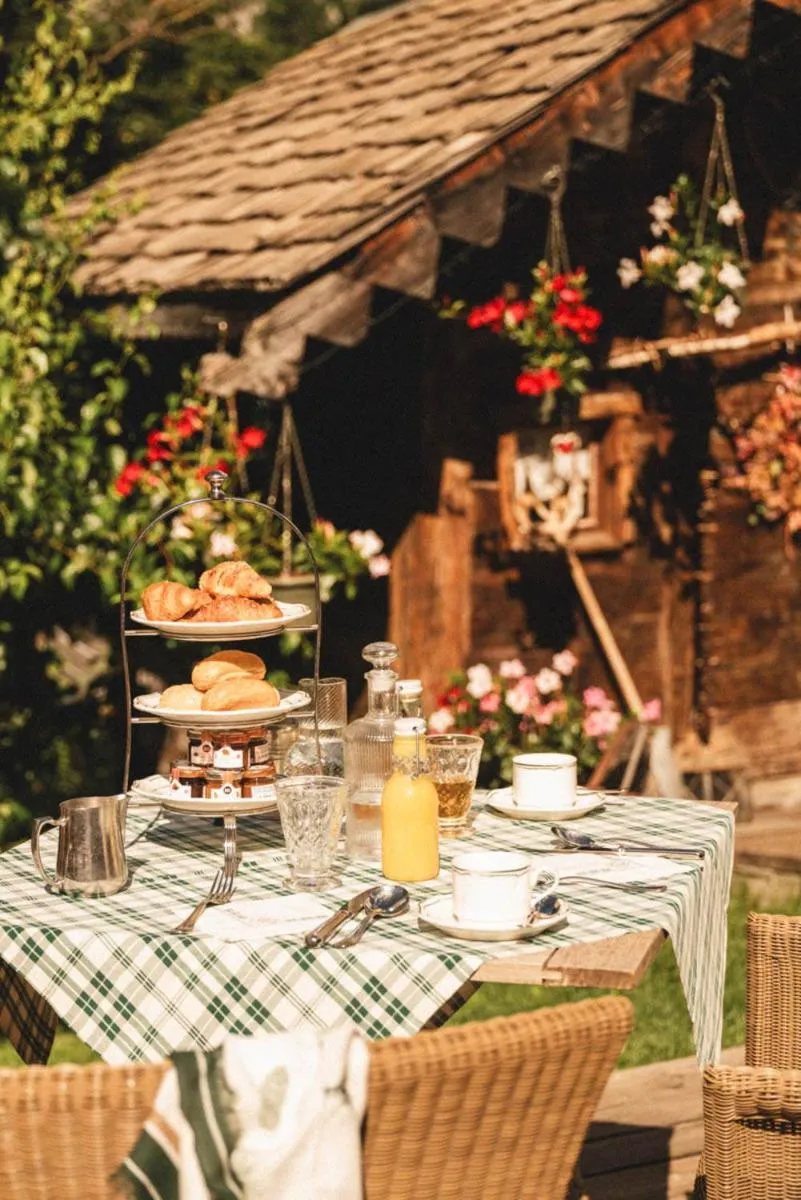 Restaurant/places to eat in Auberge de La Maison