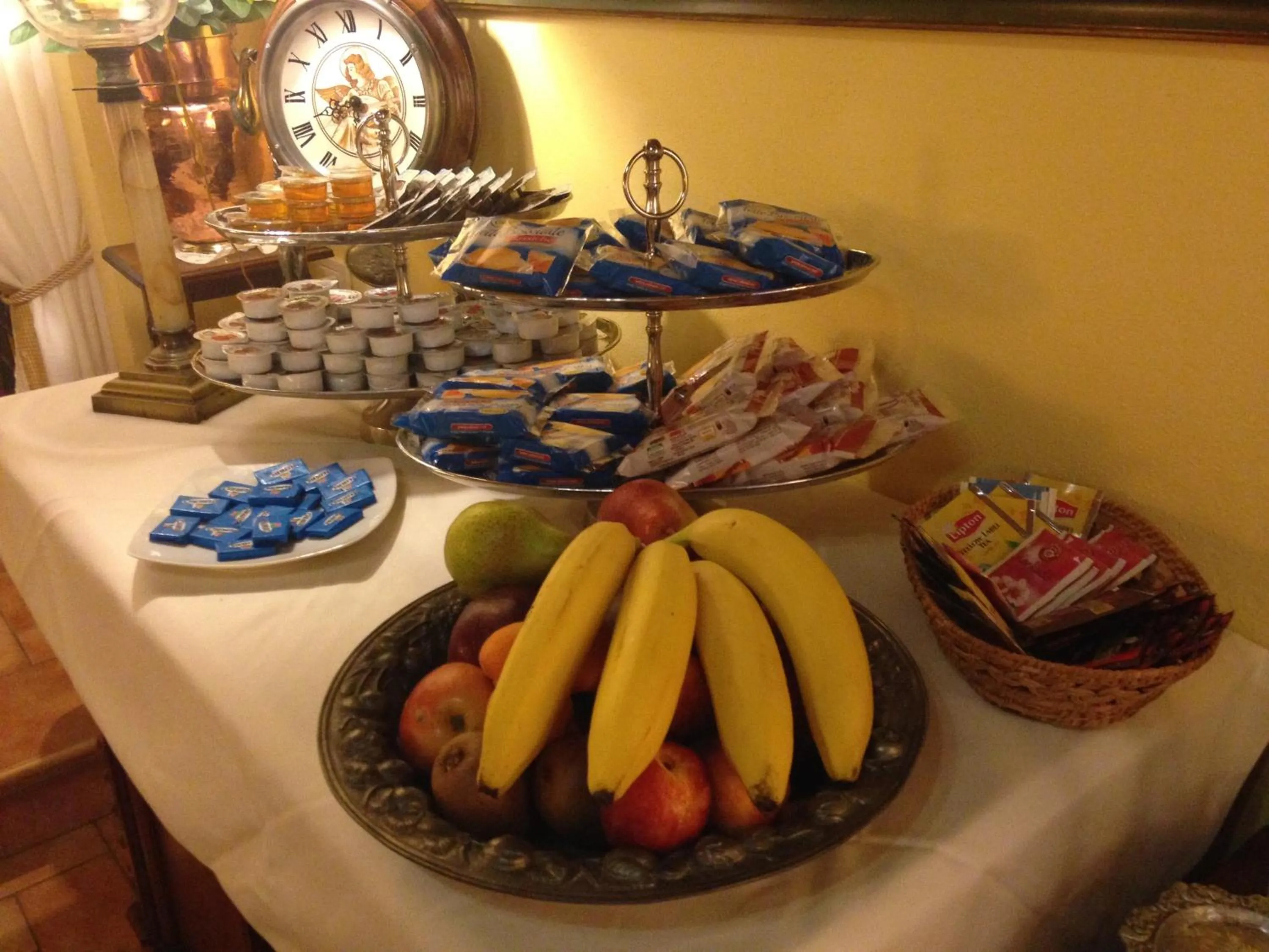 Breakfast in Torre Sangiovanni Albergo e Ristorante da Rosary