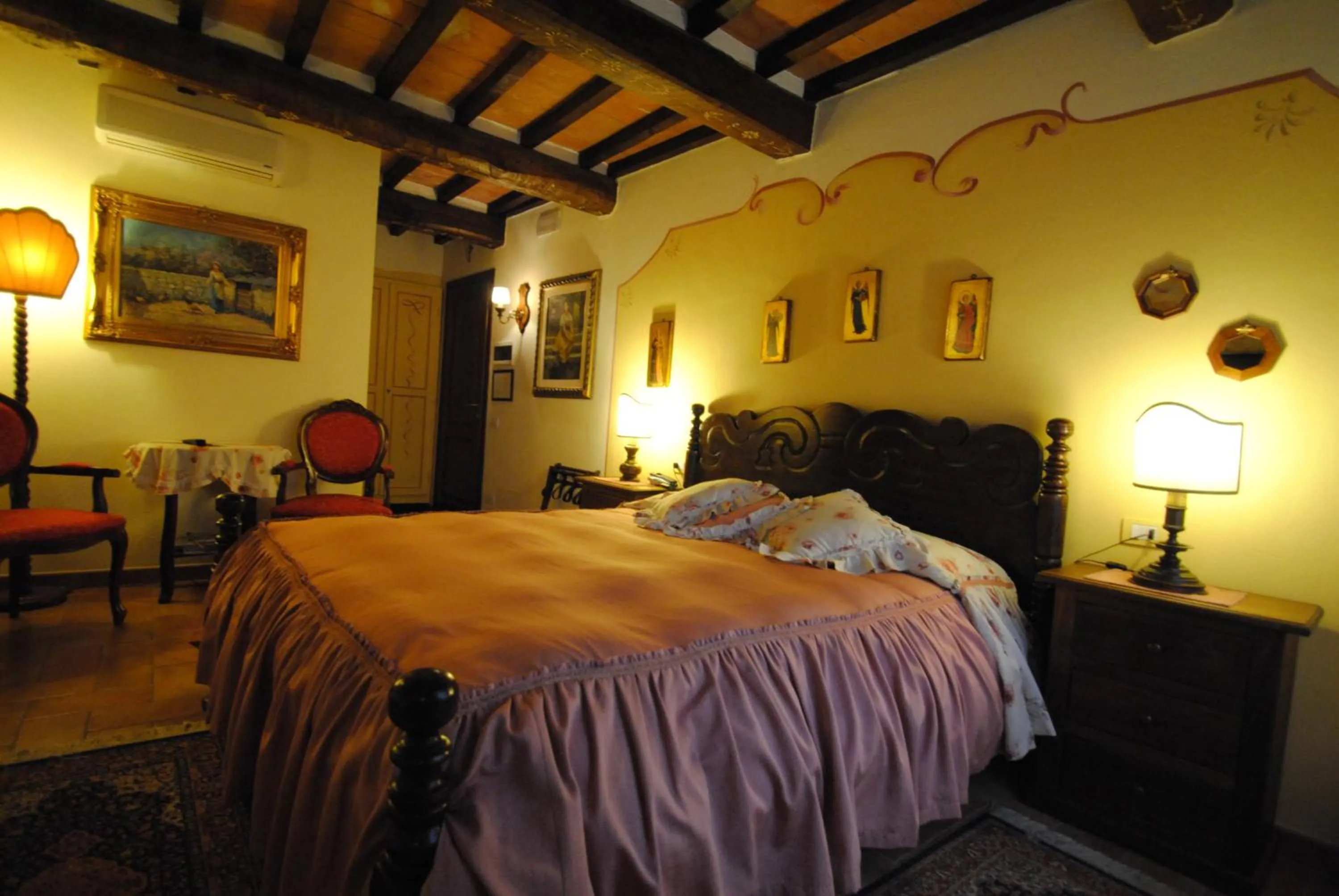 Photo of the whole room, Bed in Torre Sangiovanni Albergo e Ristorante da Rosary