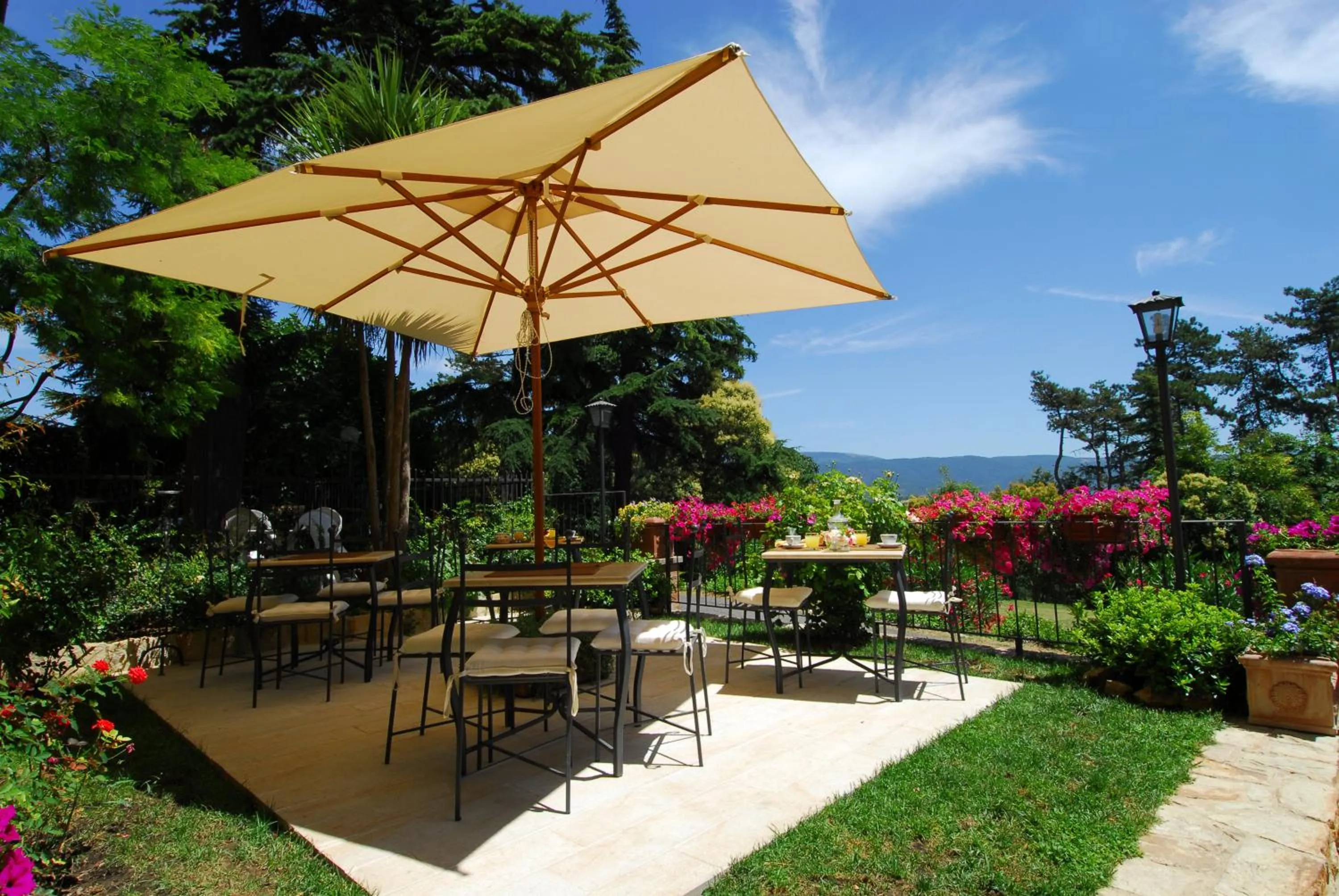 Garden in Torre Sangiovanni Albergo e Ristorante da Rosary