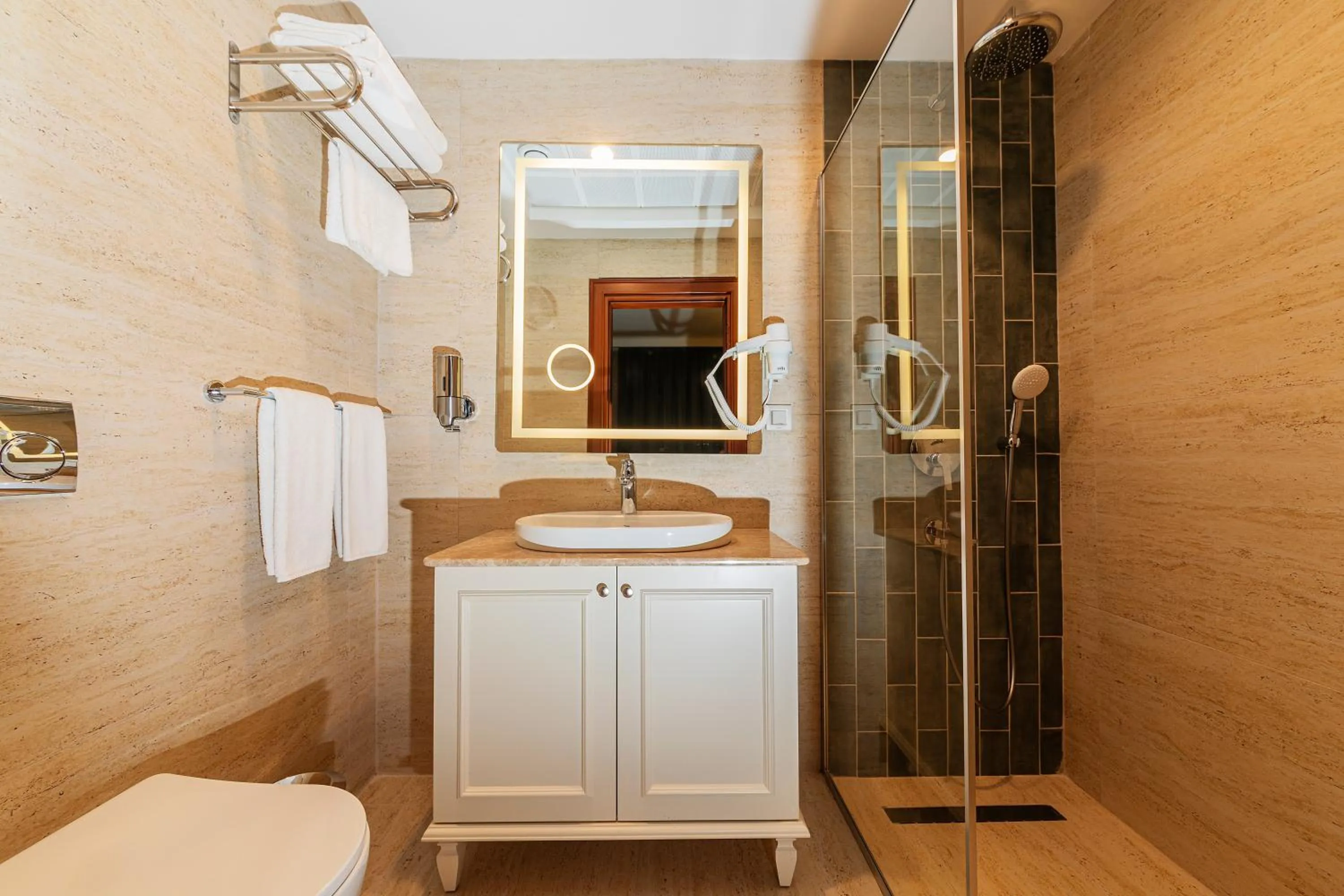 Shower in Triton Hotel