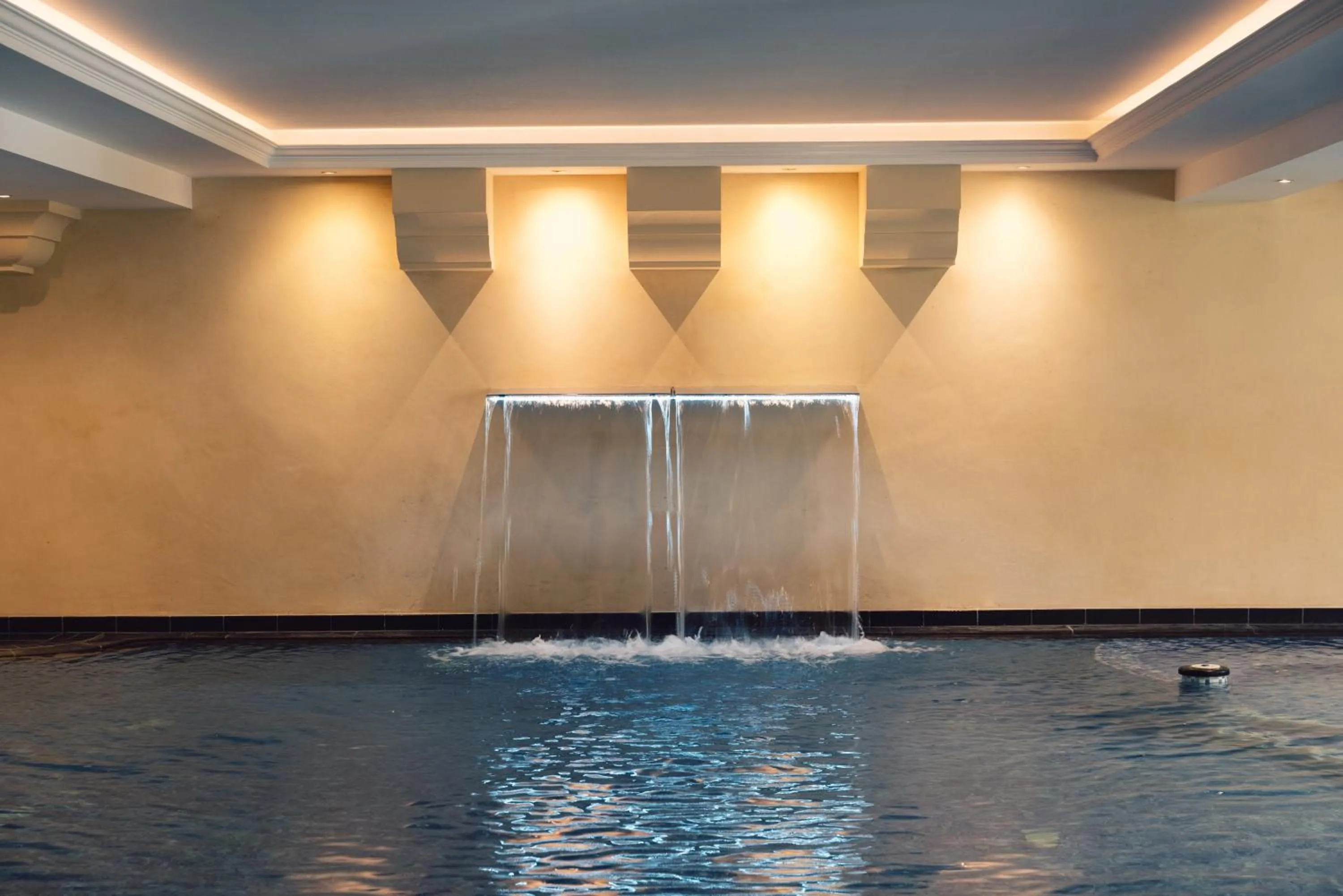 Spa and wellness centre/facilities in Alpenpalace Luxury Hideaway & Spa Retreat