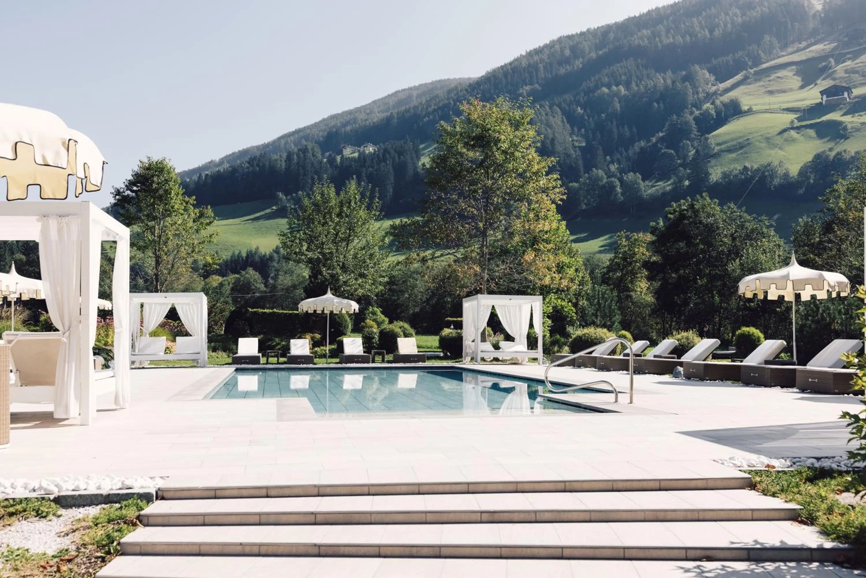 Natural landscape in Alpenpalace Luxury Hideaway & Spa Retreat