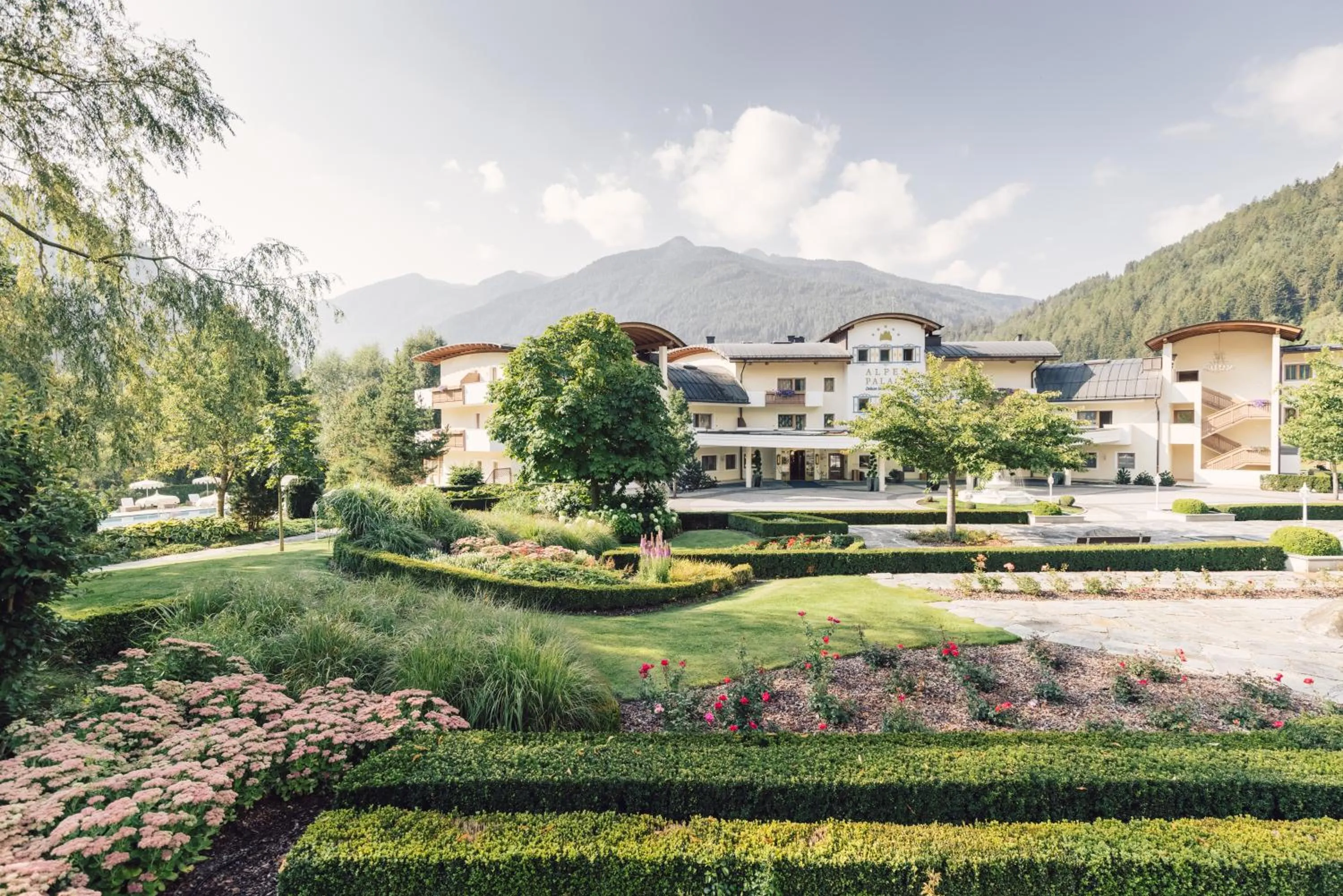 Property building in Alpenpalace Luxury Hideaway & Spa Retreat