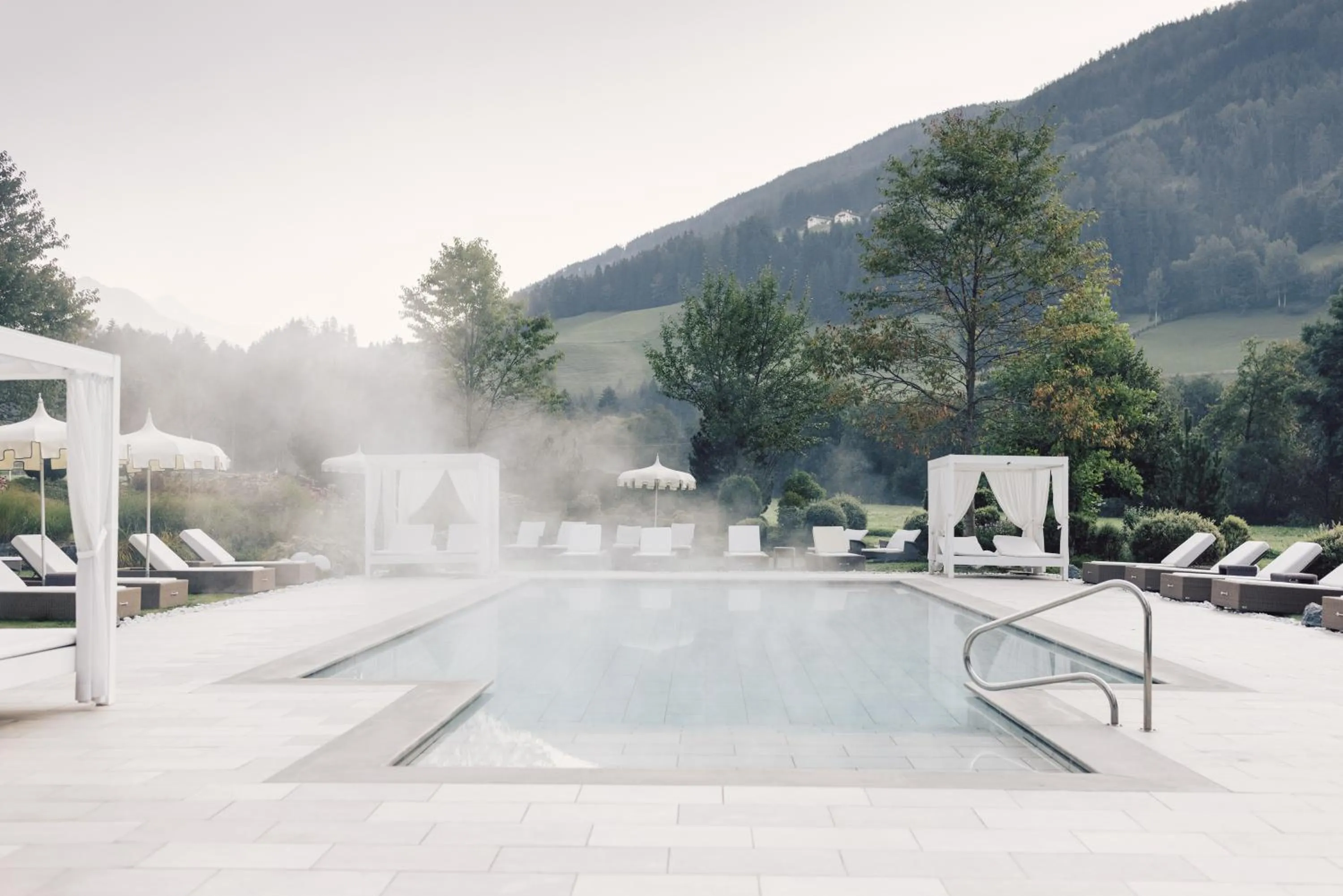 Natural landscape in Alpenpalace Luxury Hideaway & Spa Retreat