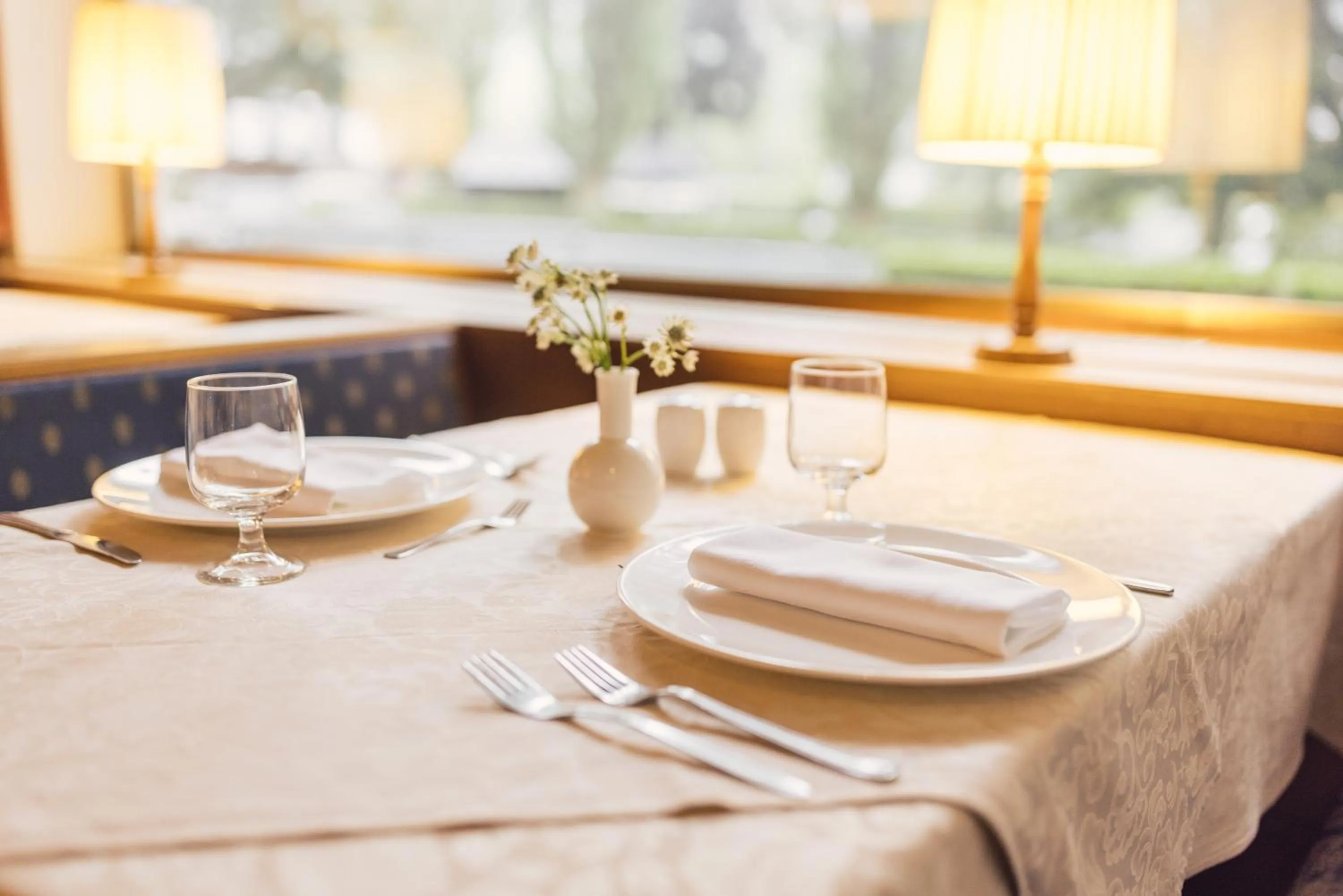 Restaurant/places to eat in Parkhotel Schachen