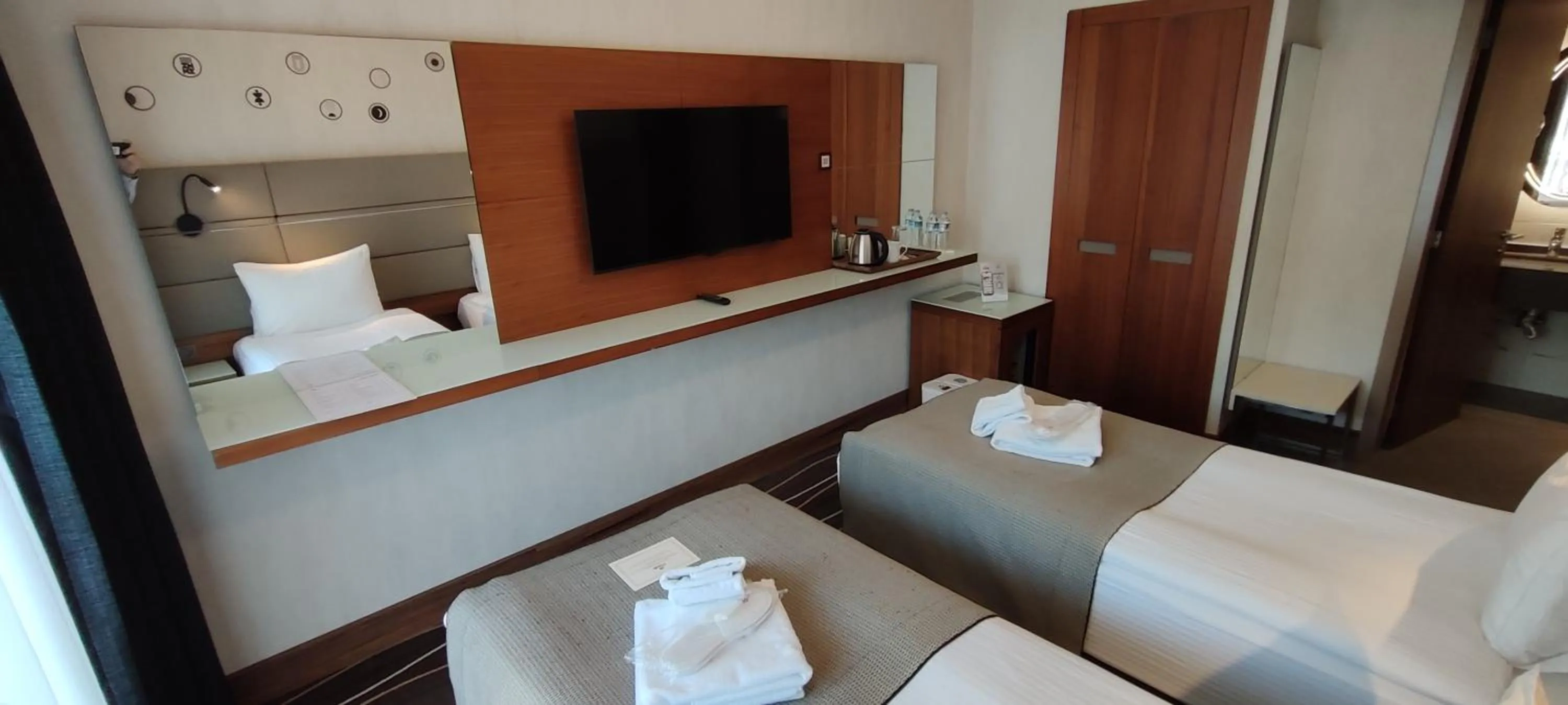 Shower, Bed in Cihangir Hotel Bosphorus