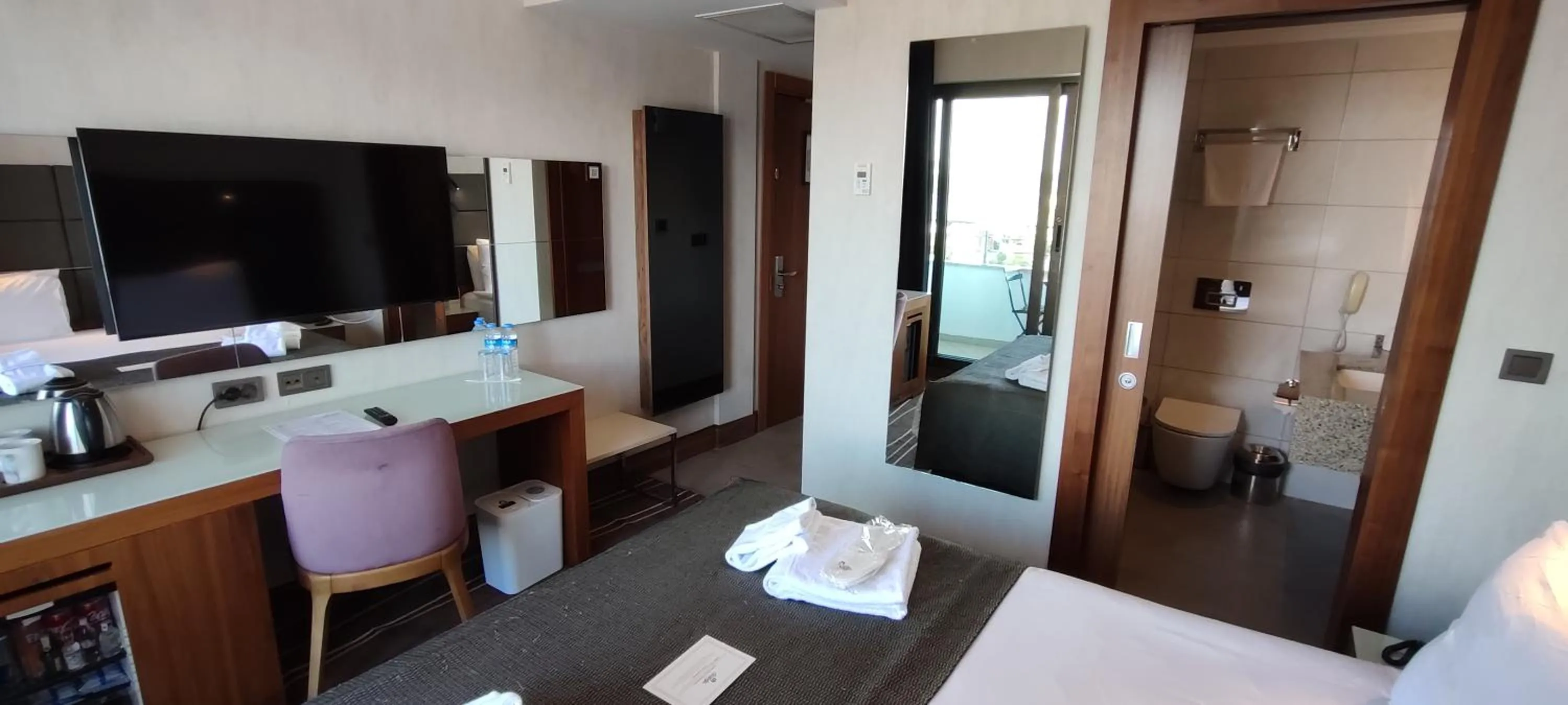 Shower, Bed in Cihangir Hotel Bosphorus