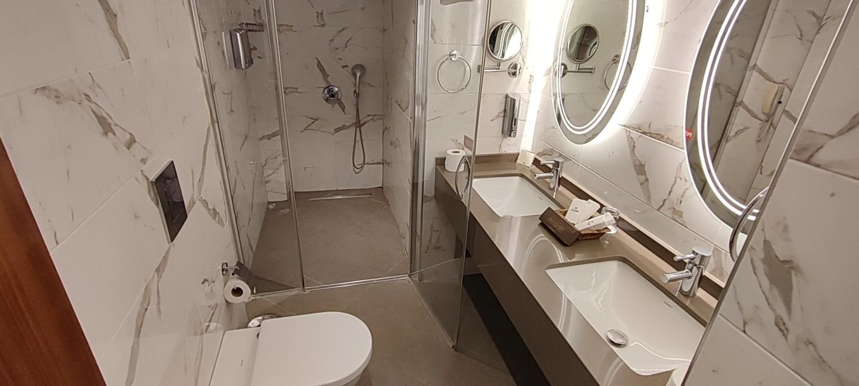 Shower in Cihangir Hotel Bosphorus