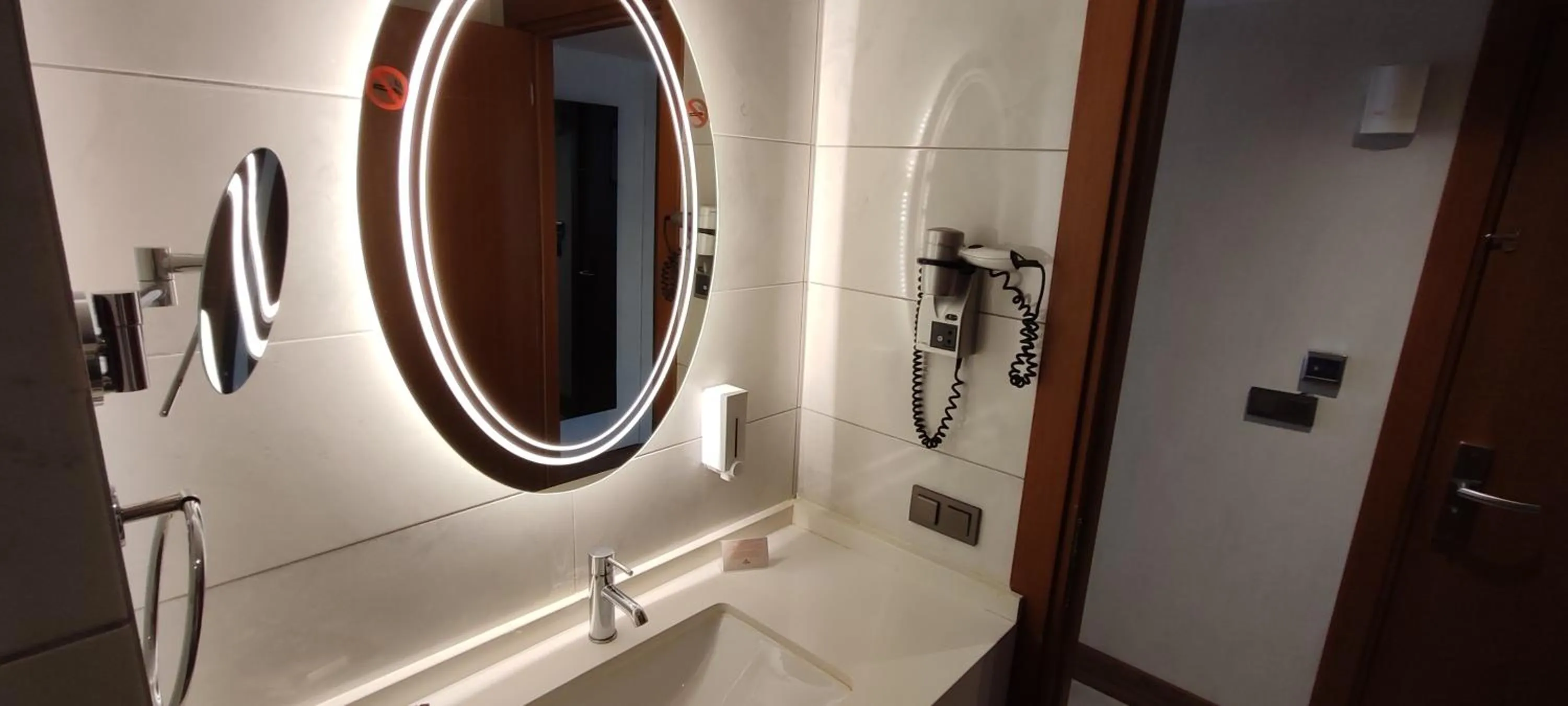 Shower in Cihangir Hotel Bosphorus