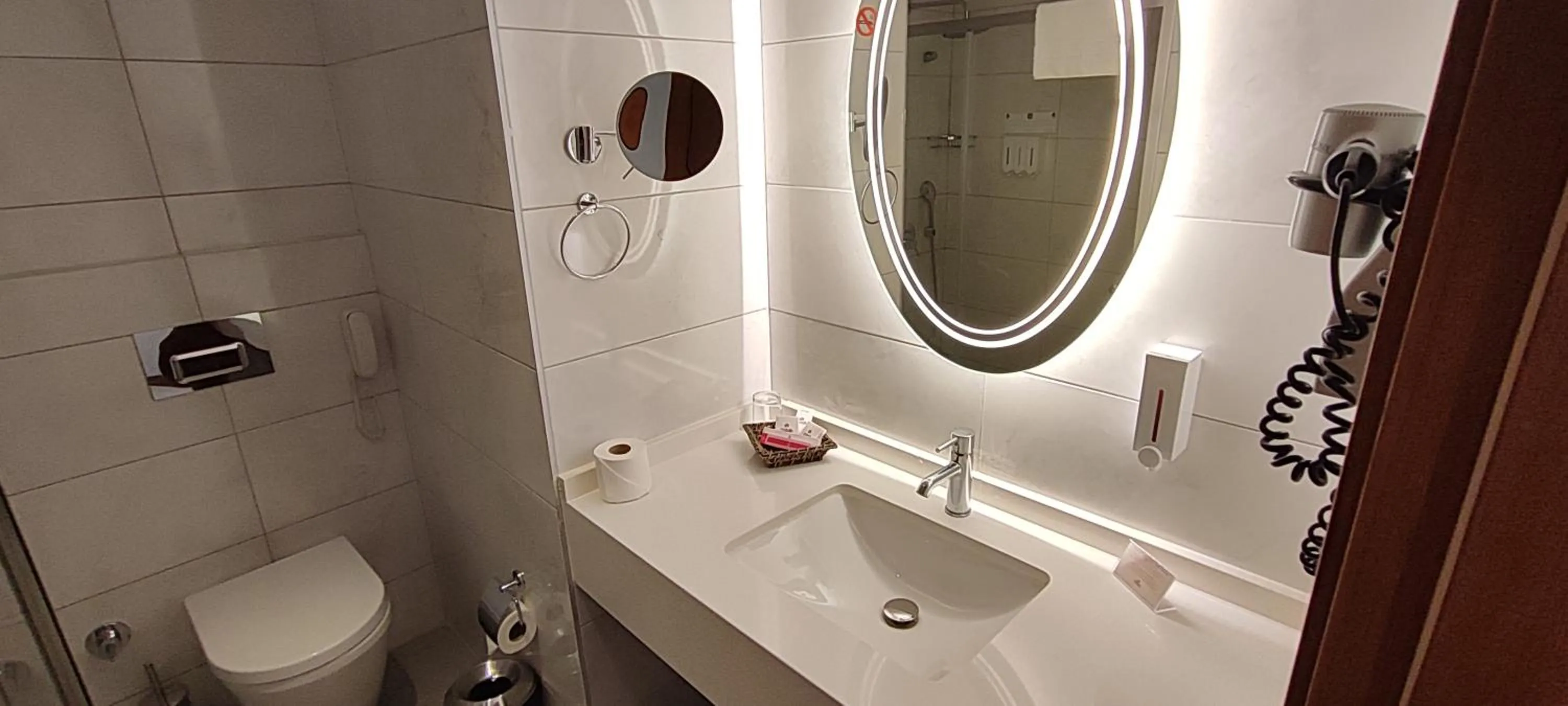 Shower in Cihangir Hotel Bosphorus