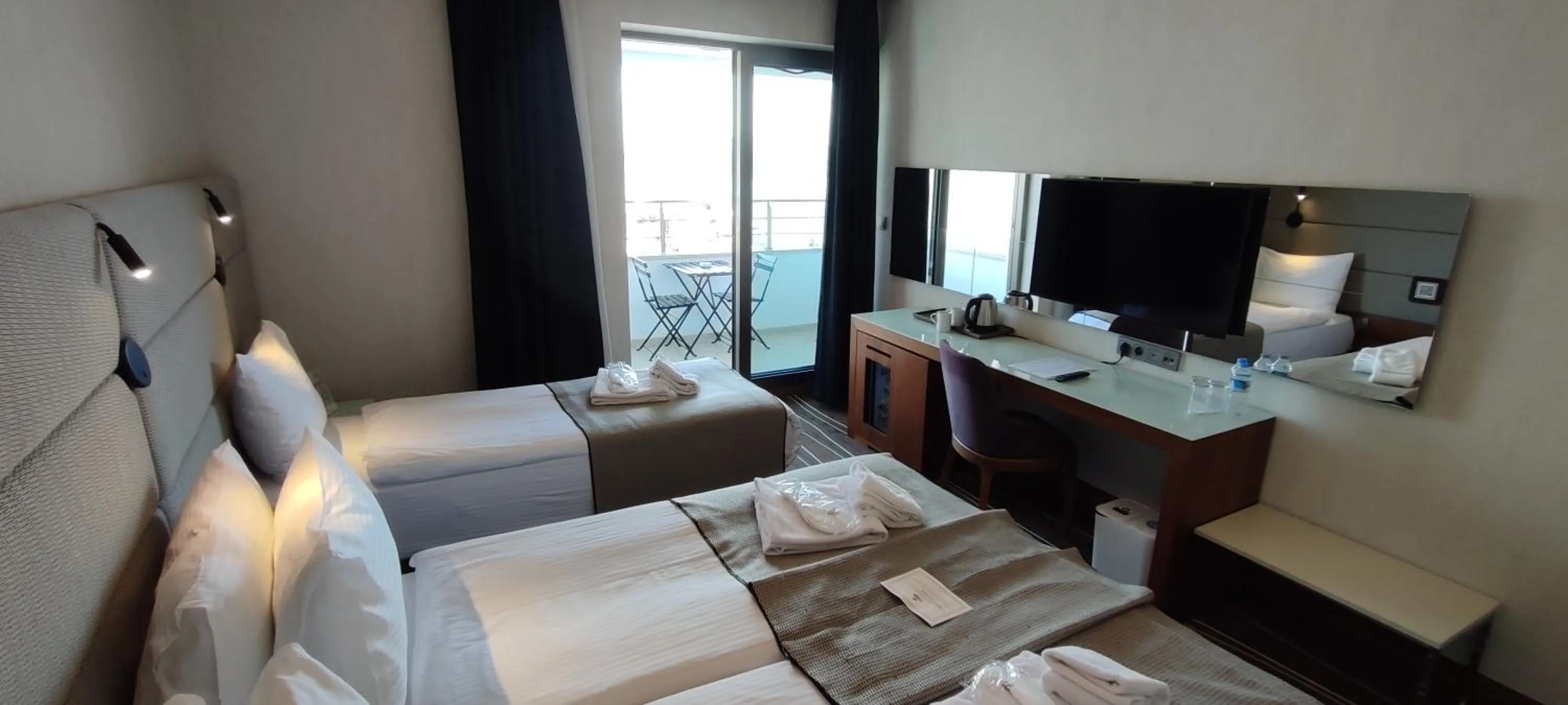 Shower, Bed in Cihangir Hotel Bosphorus