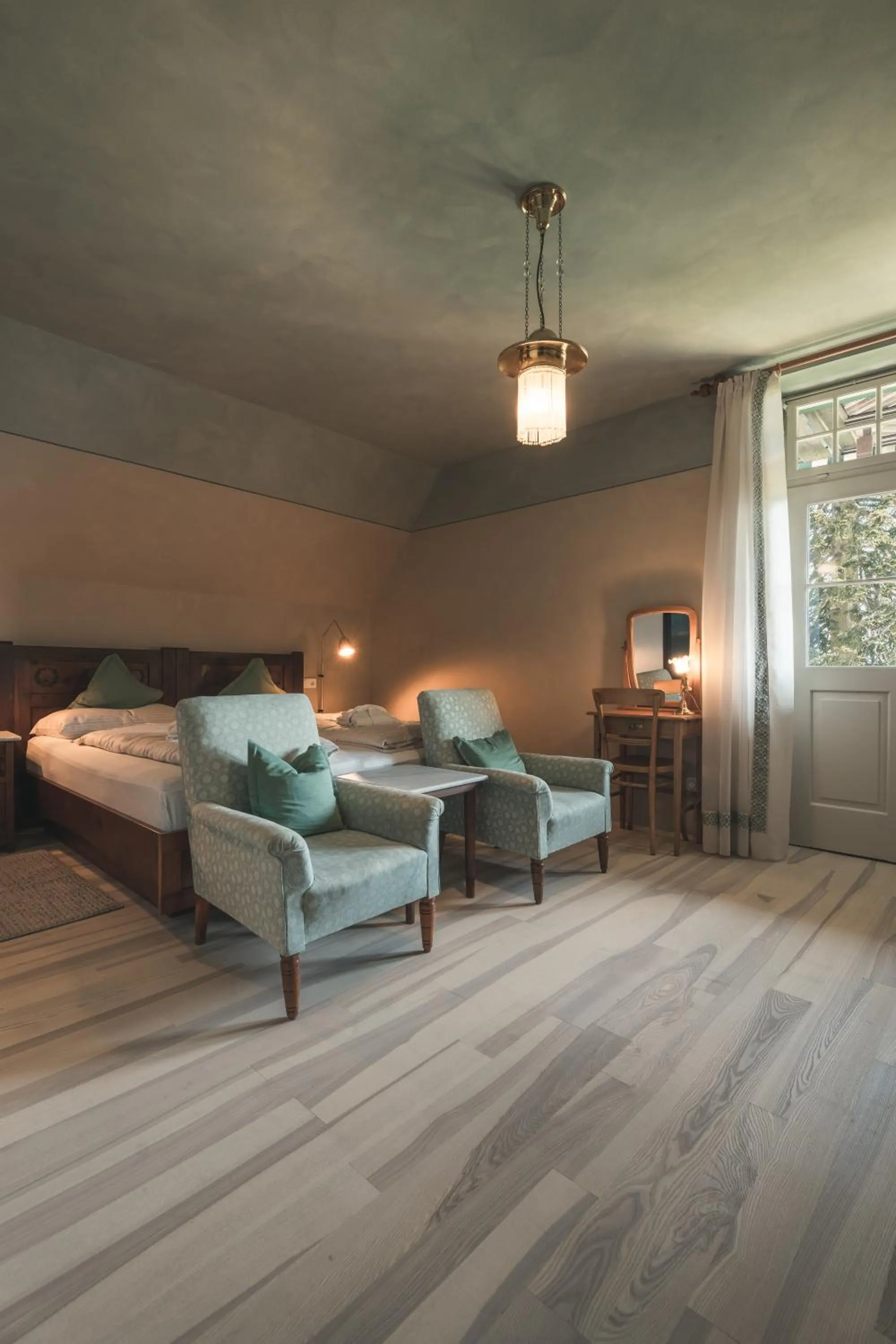 Bed in Parkhotel Holzner