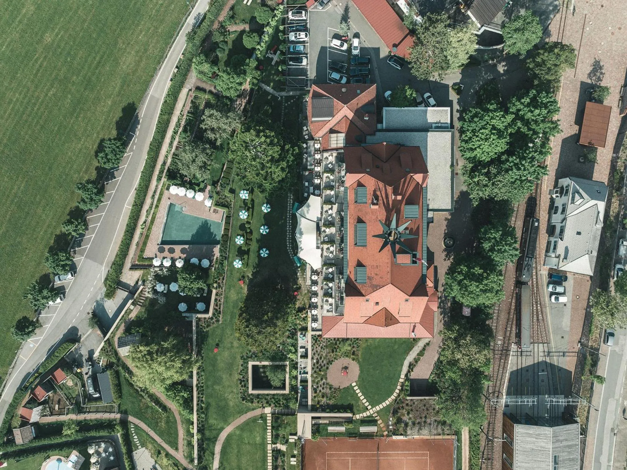 Property building in Parkhotel Holzner