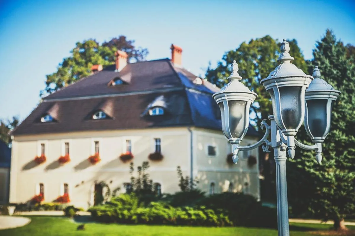 Property building in Pałac Brunów - Wellness & SPA