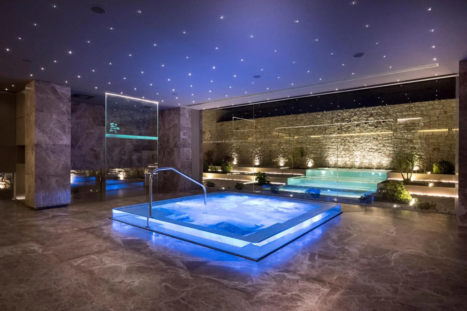 Hot Tub in Pietre Nere Resort & Spa