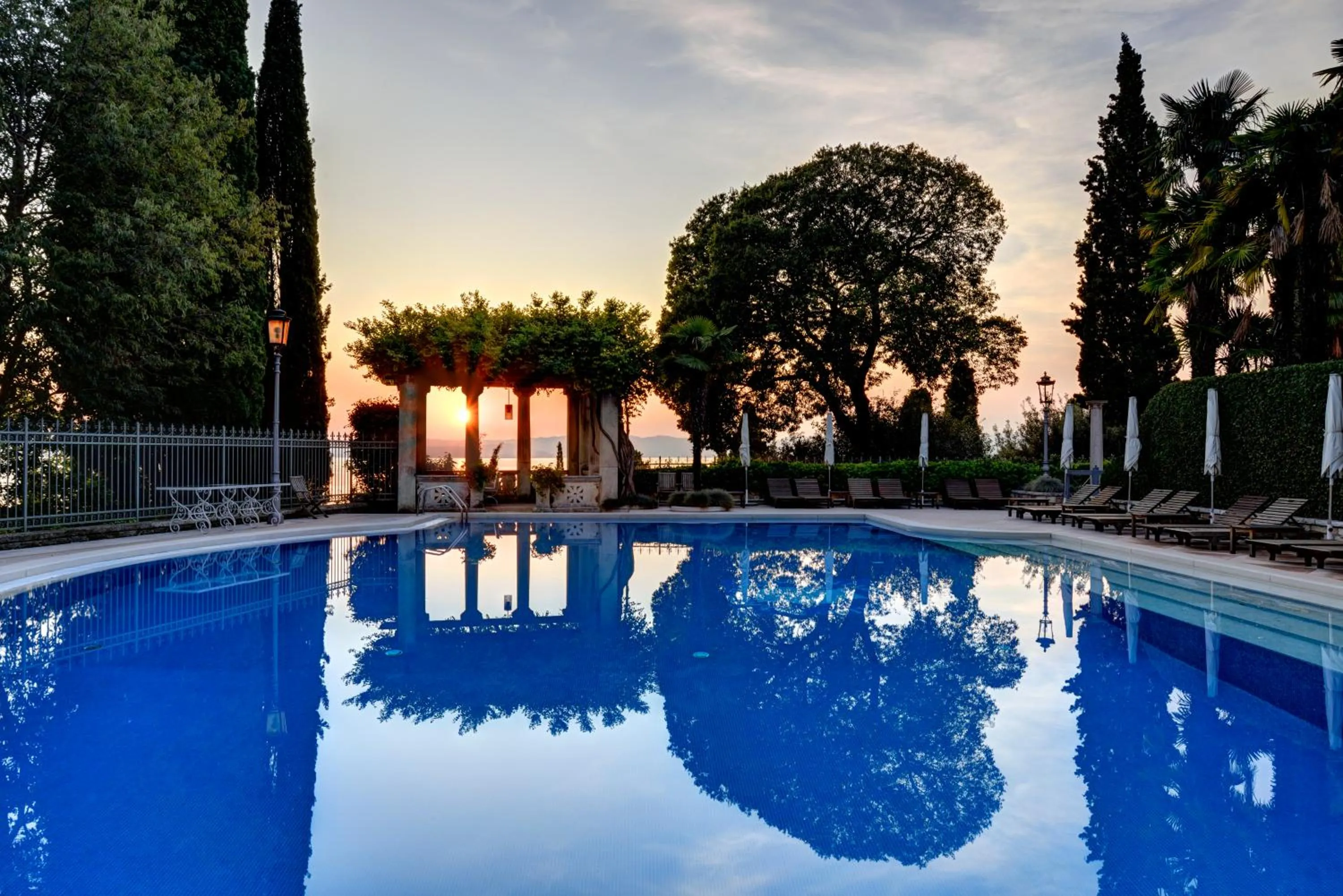Swimming pool in Villa Cortine Palace Relais Chateaux