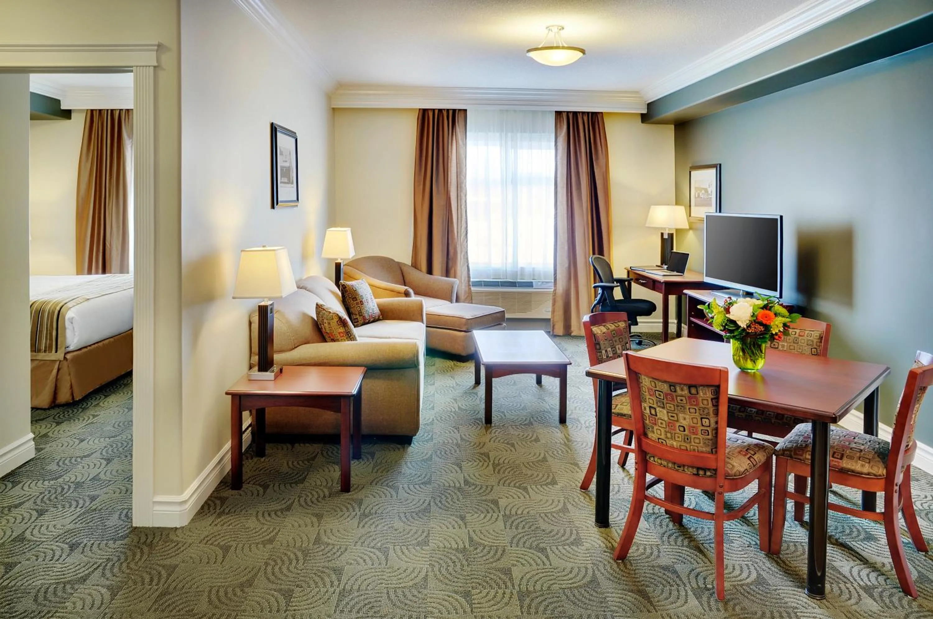 TV and multimedia, Bed in Kindersley Inn