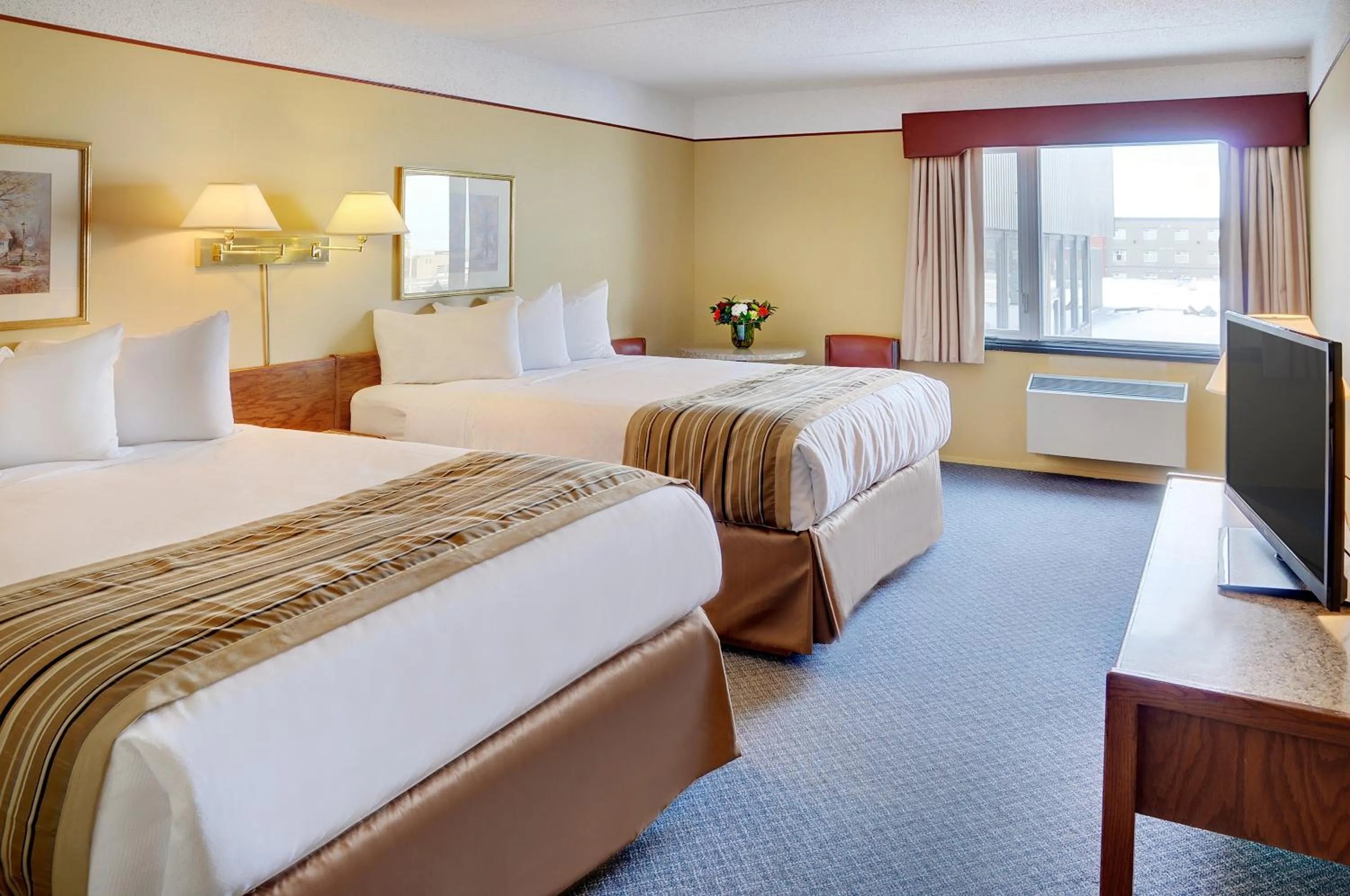 Bedroom, Bed in Kindersley Inn