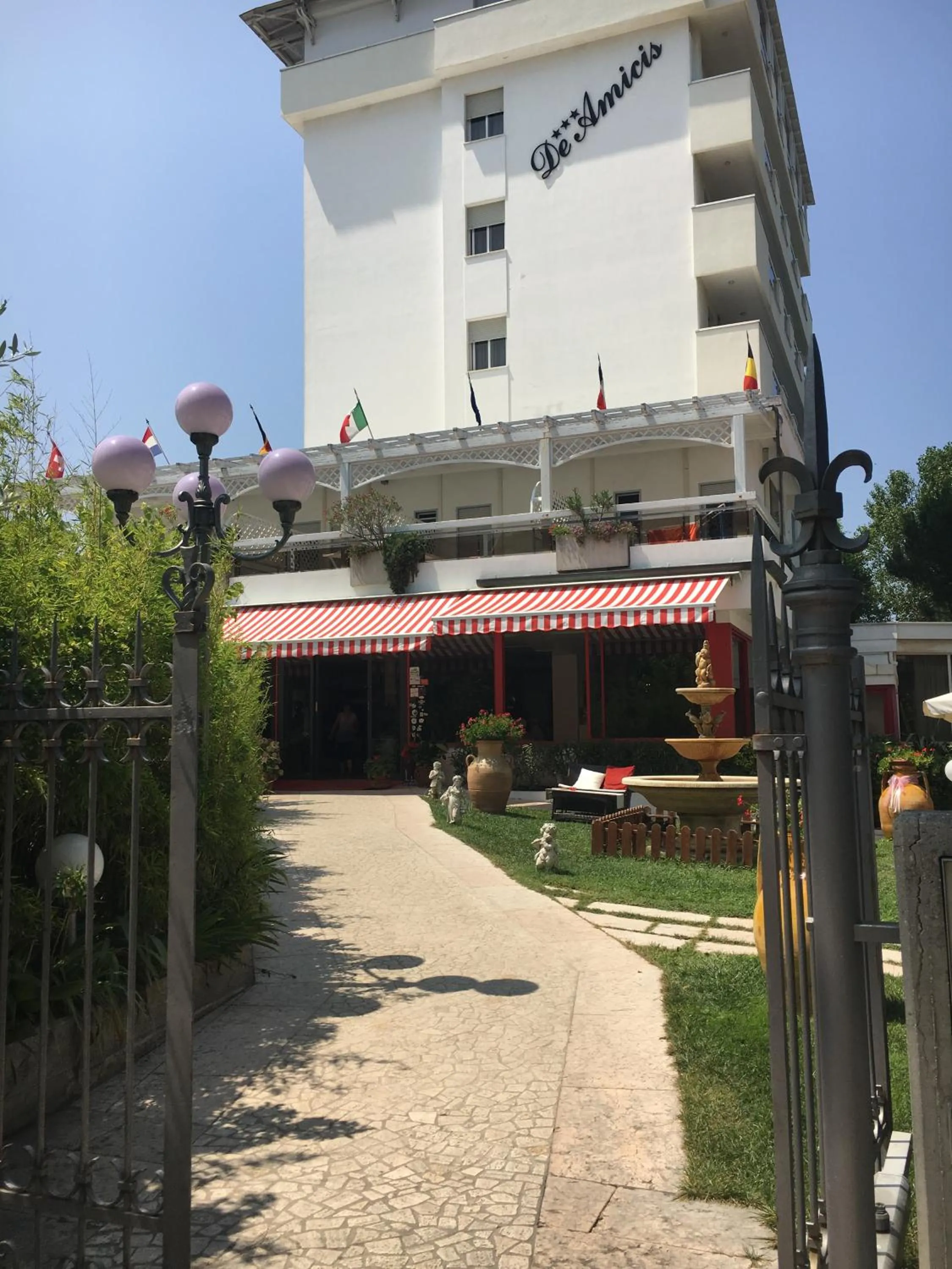 Property building in Hotel De Amicis