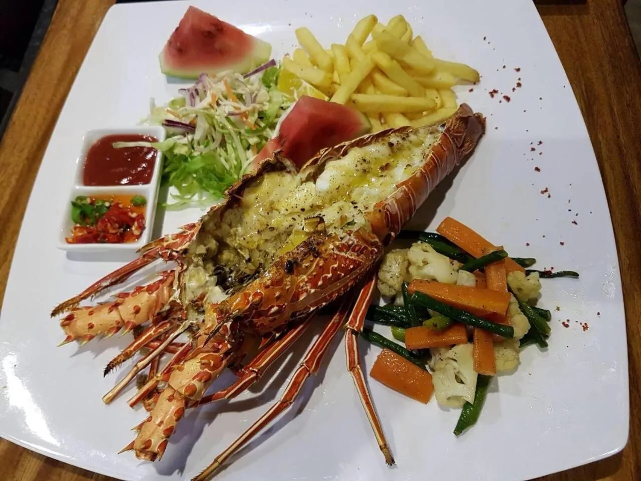 Dinner in Parkside Nila Beach Resort