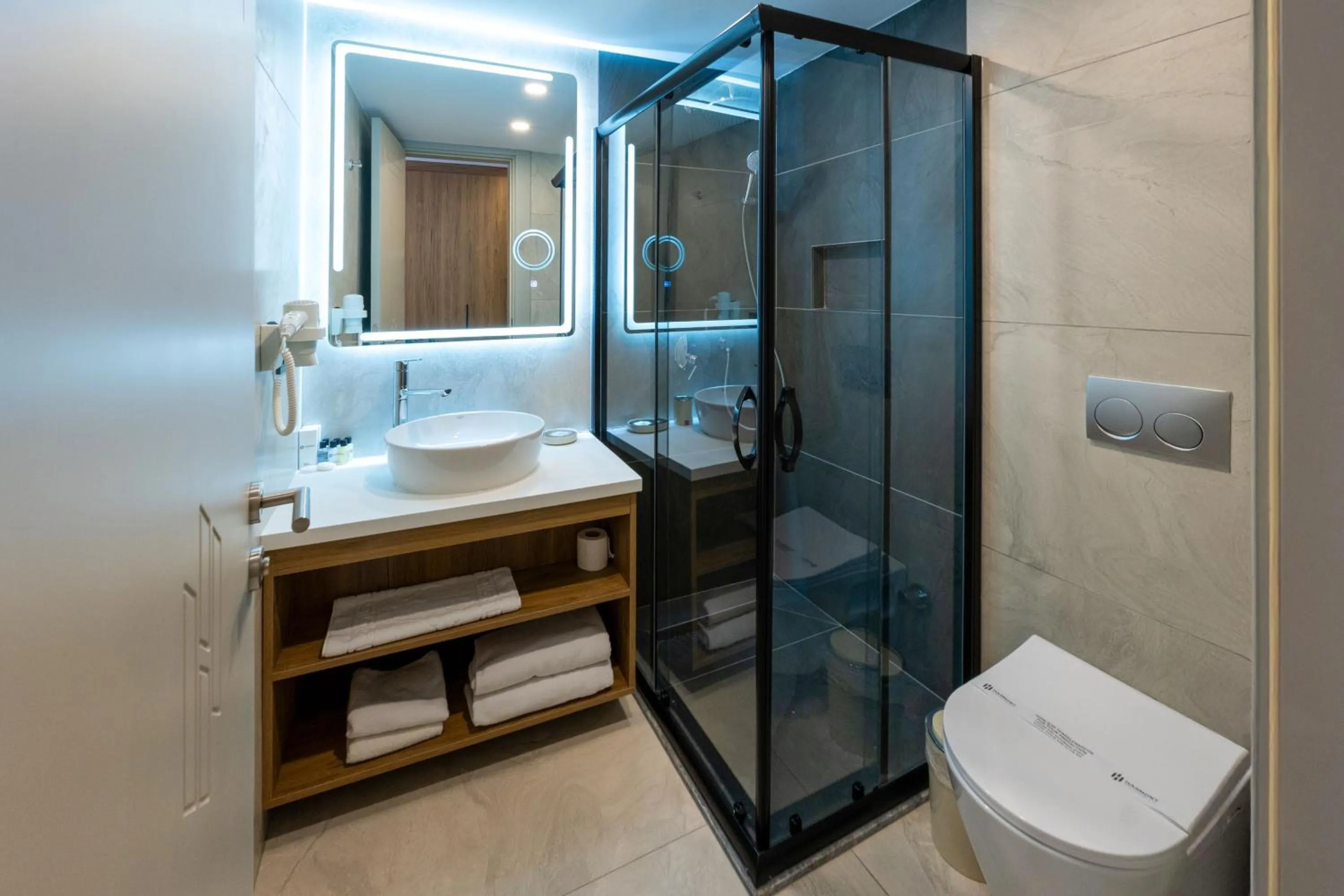 Bathroom in Harmony Hotel Istanbul & SPA