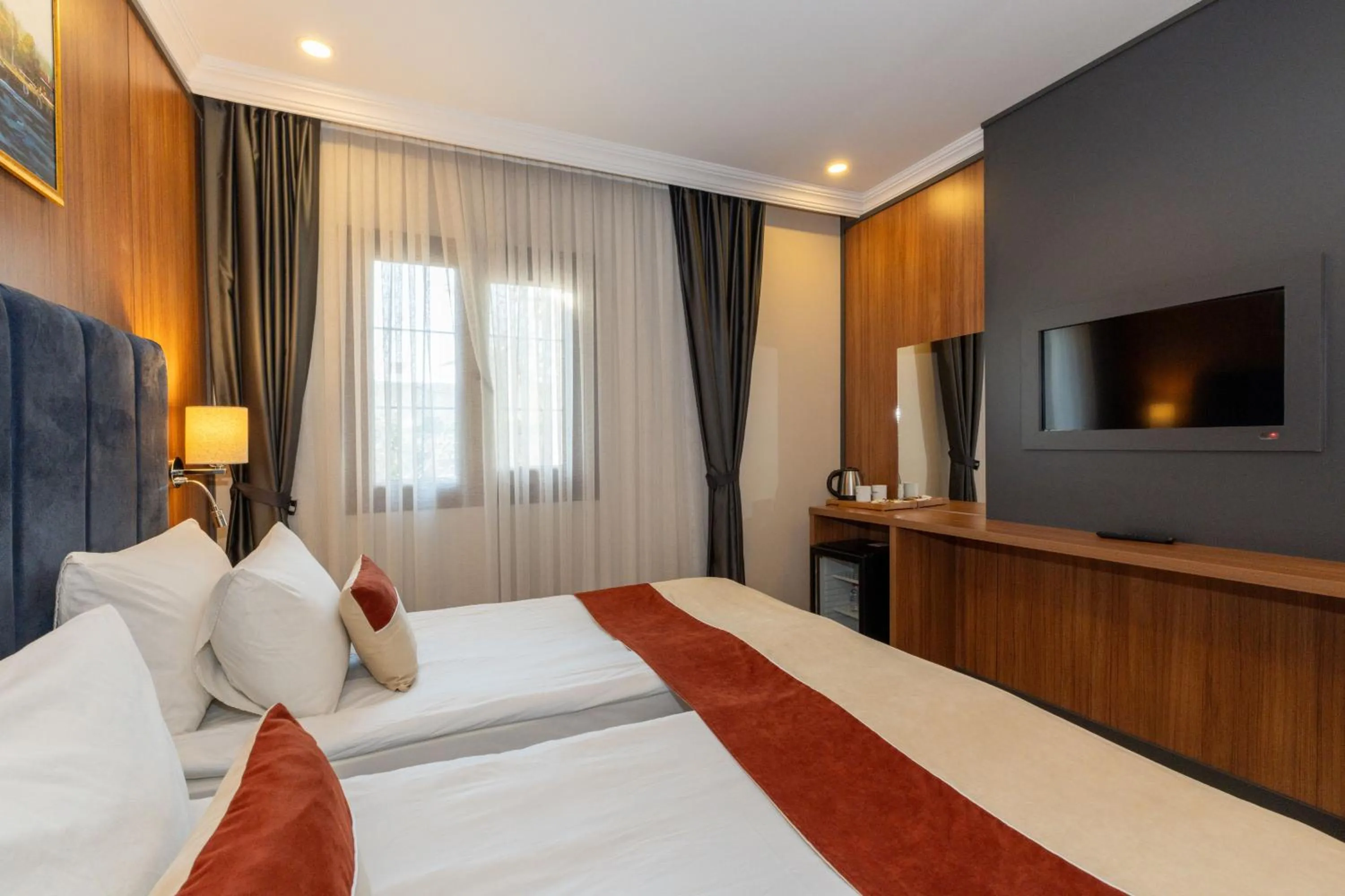 Photo of the whole room, Bed in Harmony Hotel Istanbul & SPA