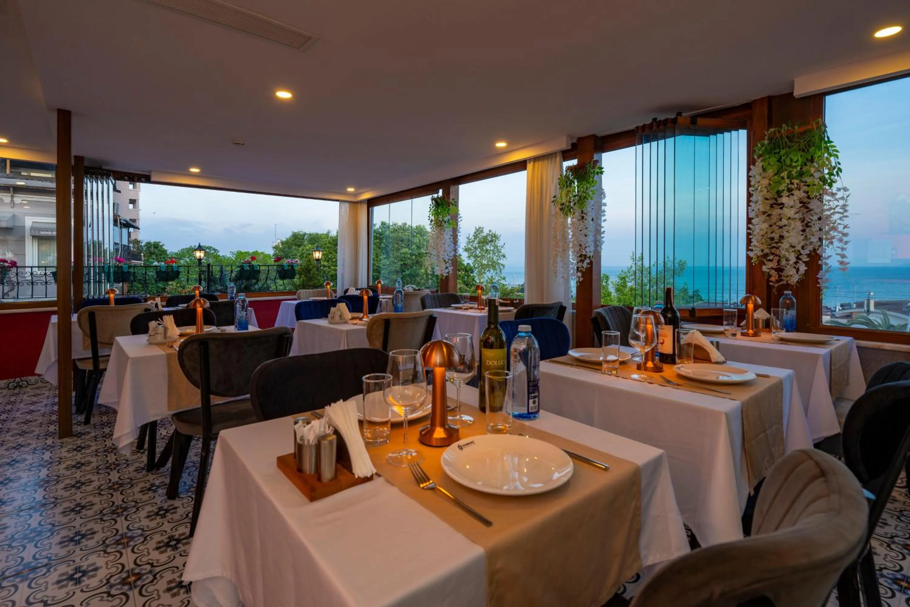 Restaurant/places to eat in Harmony Hotel Istanbul & SPA