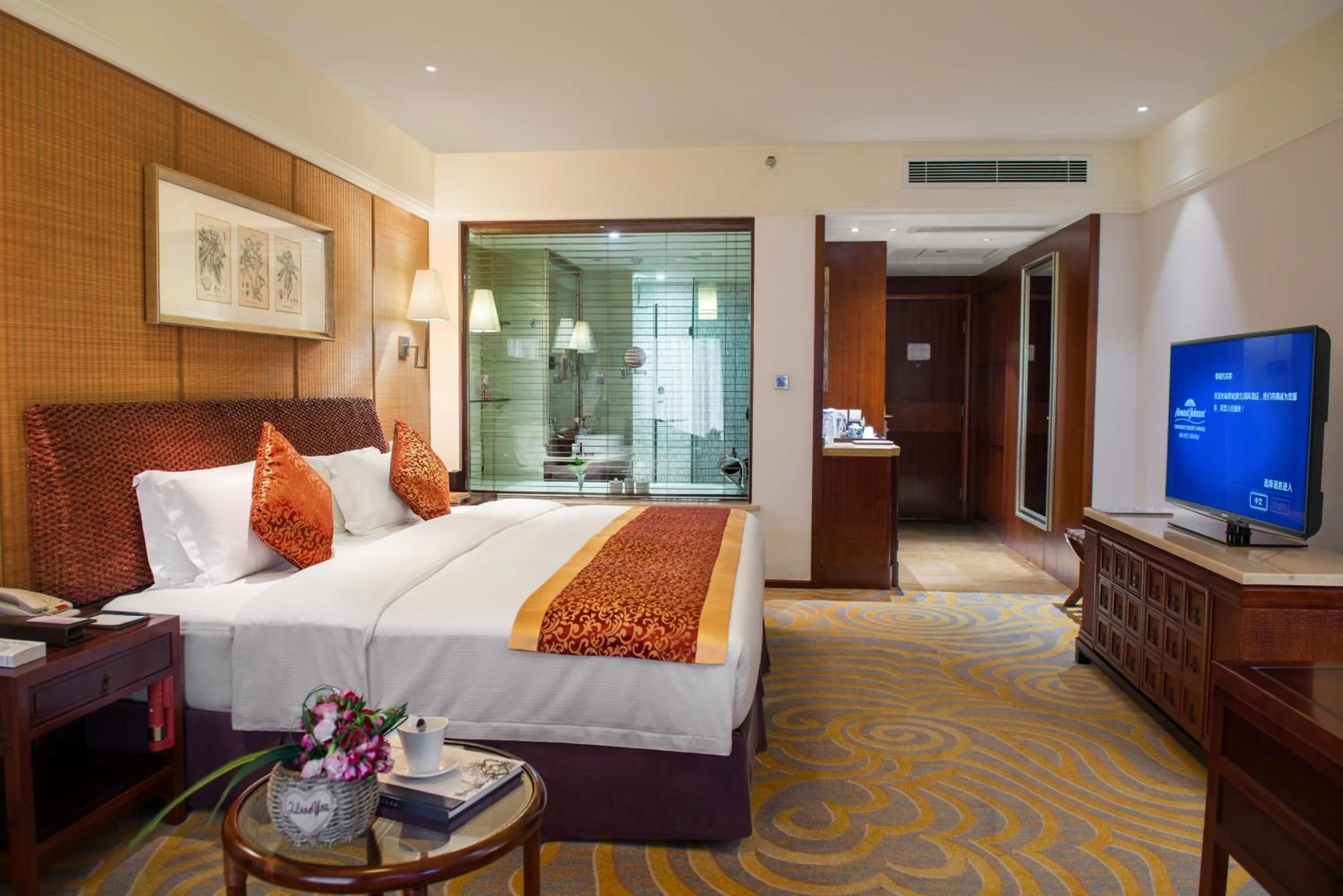 Photo of the whole room, Bed in Howard Johnson Conference Resort Chengdu