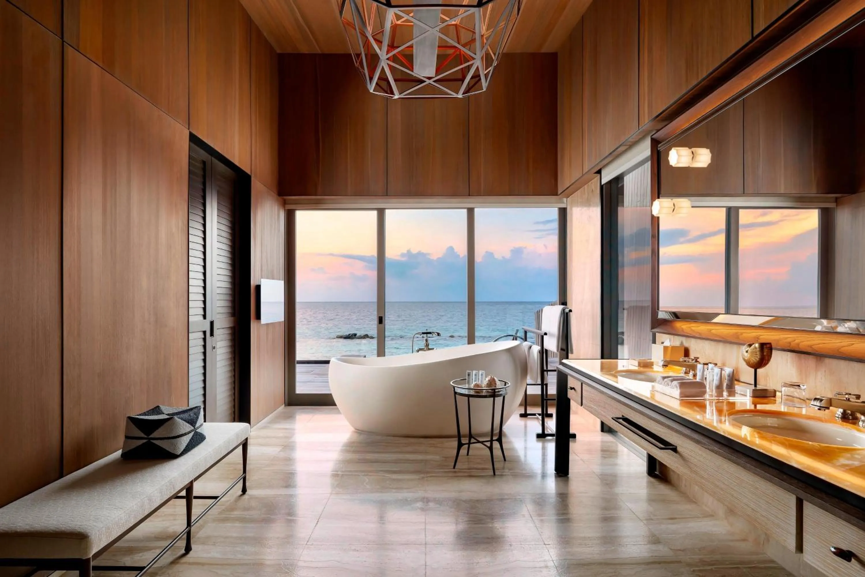 Bathroom in The St. Regis Maldives Vommuli Resort