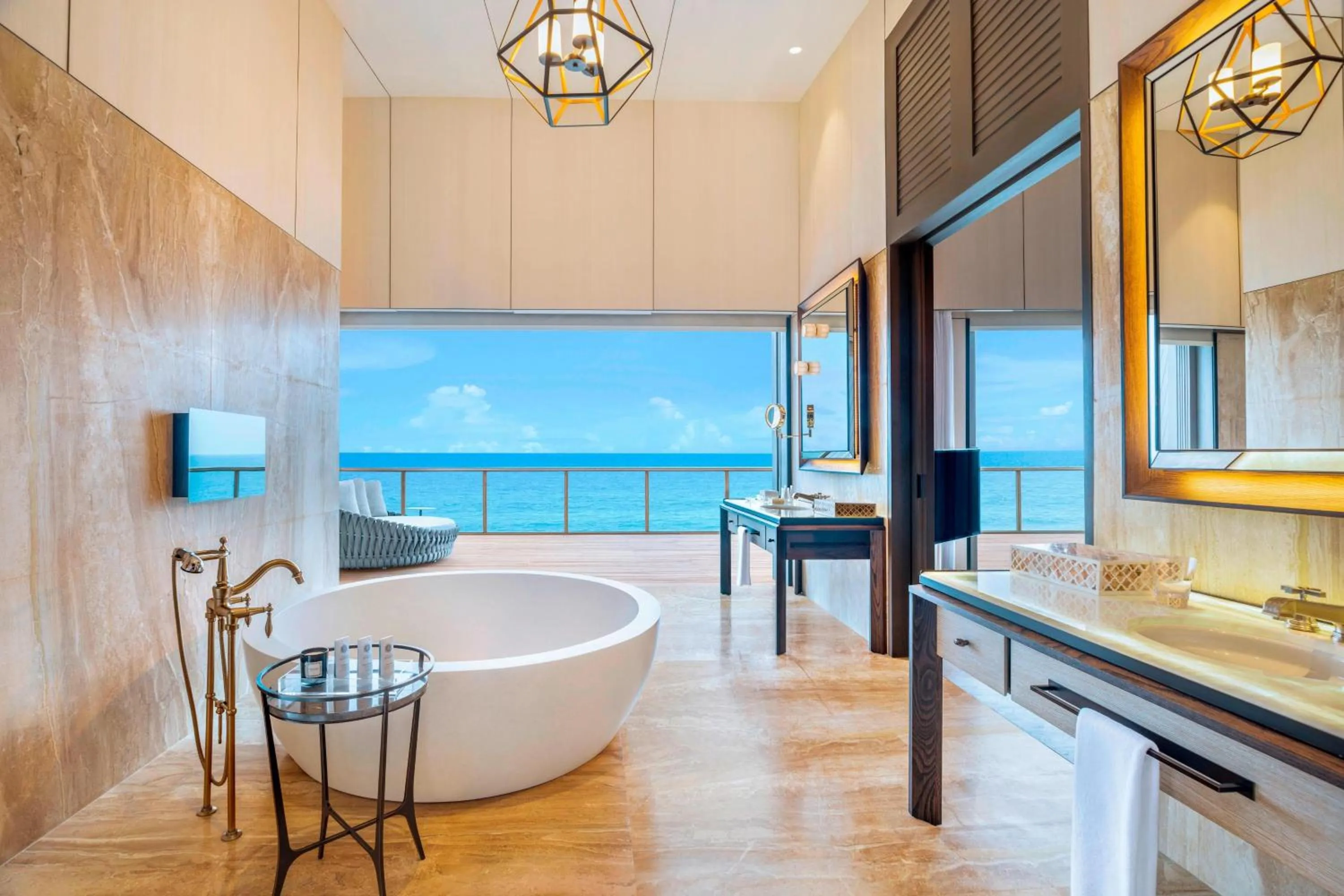 Bathroom in The St. Regis Maldives Vommuli Resort