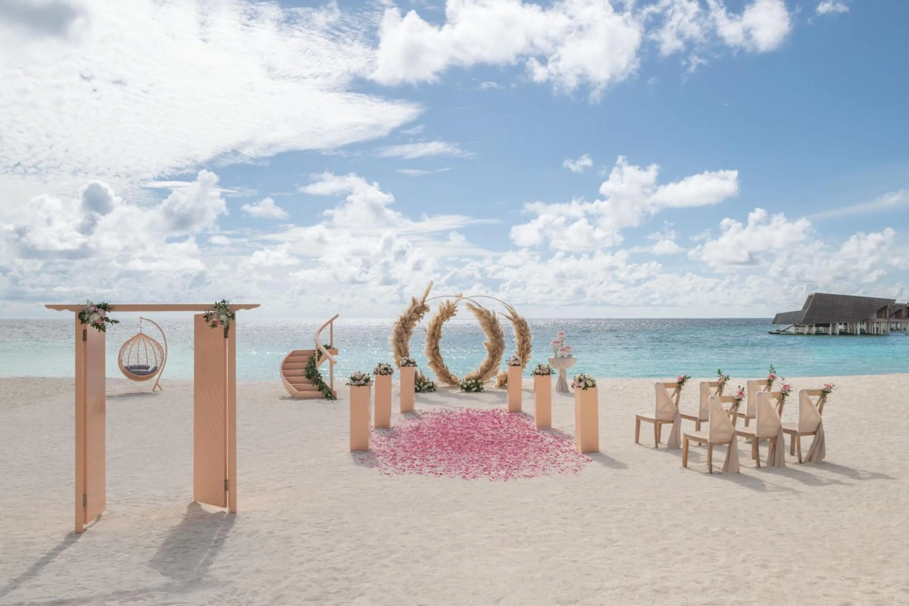 Beach in The St. Regis Maldives Vommuli Resort