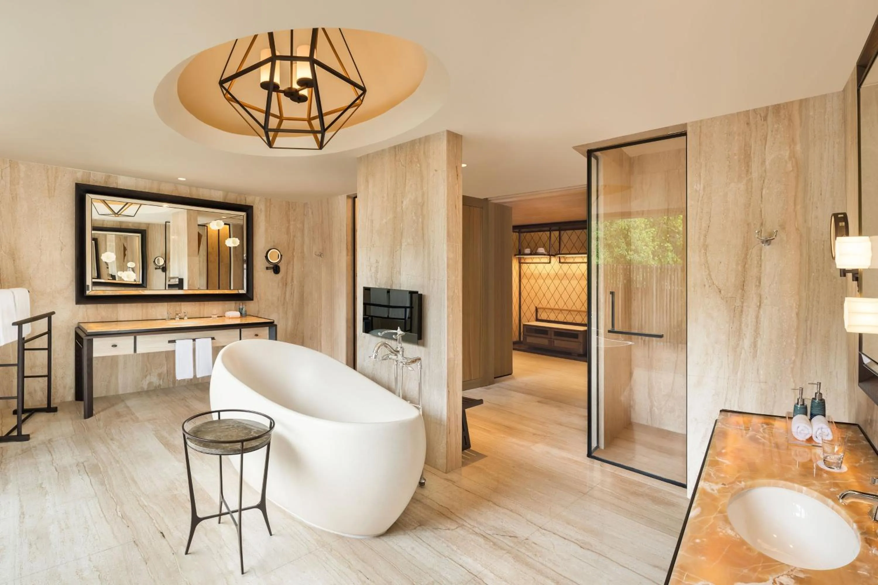 Bathroom in The St. Regis Maldives Vommuli Resort