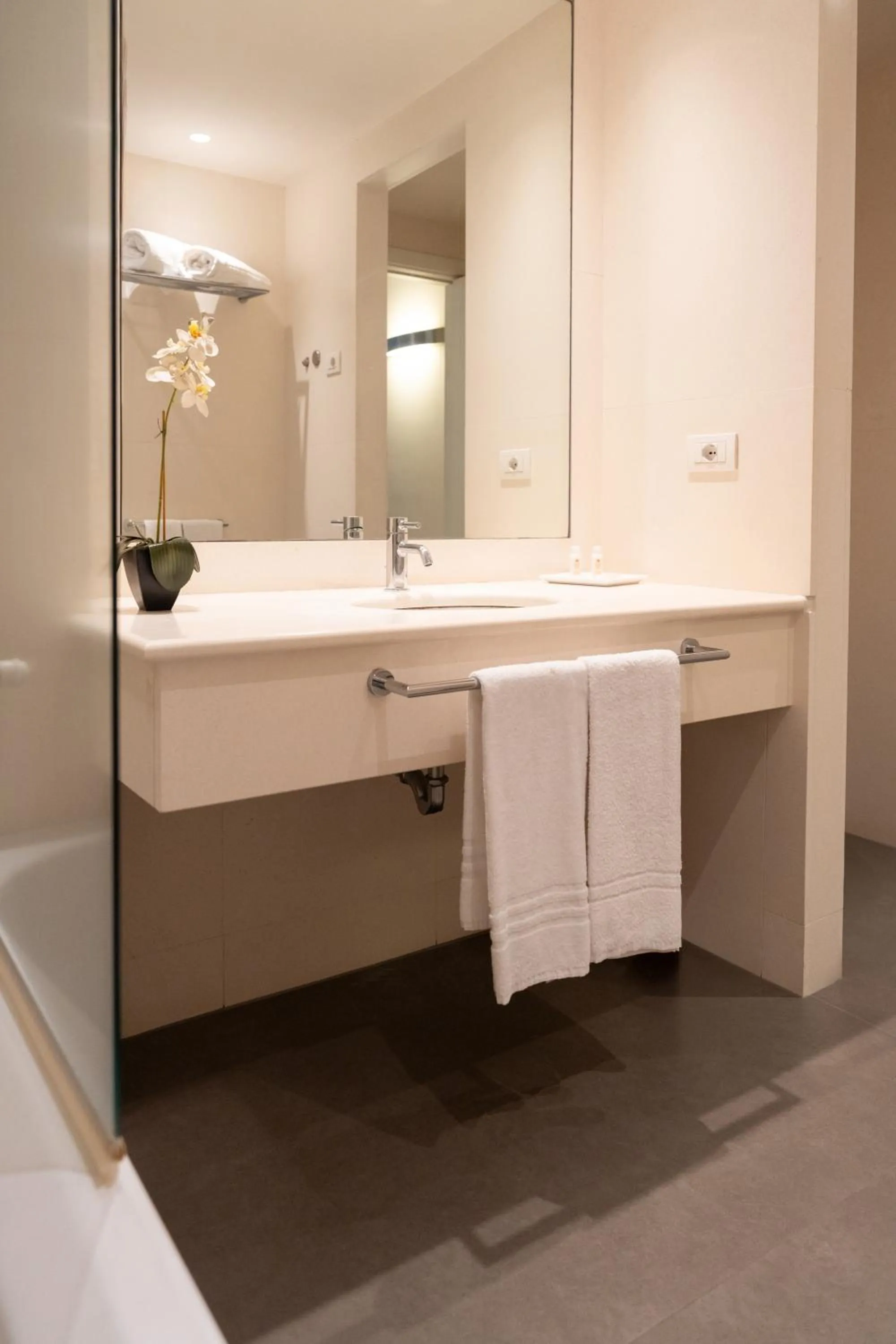 Bathroom in Home 15 Residence Hotel