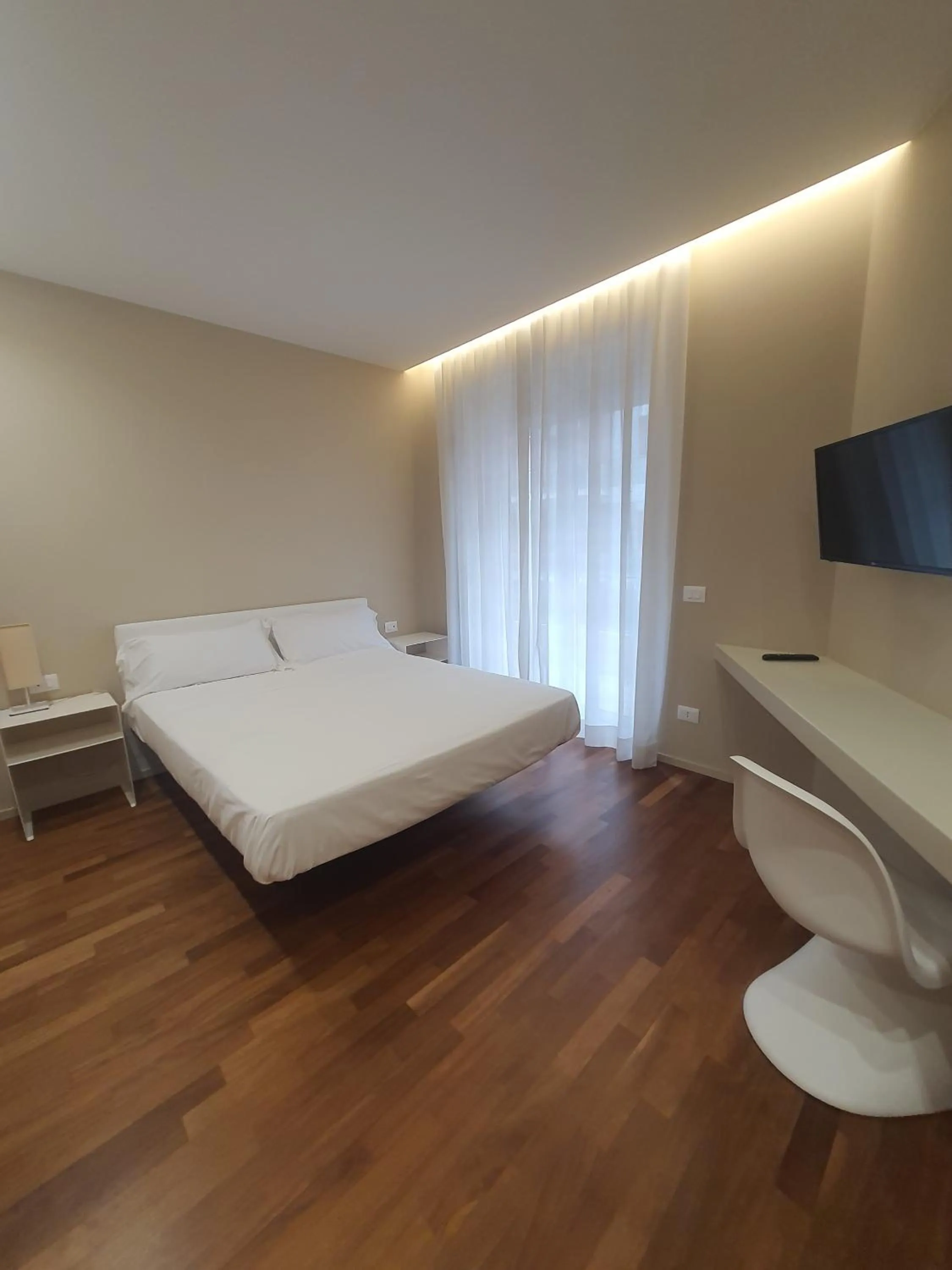 Bedroom, Bed in Home 15 Residence Hotel