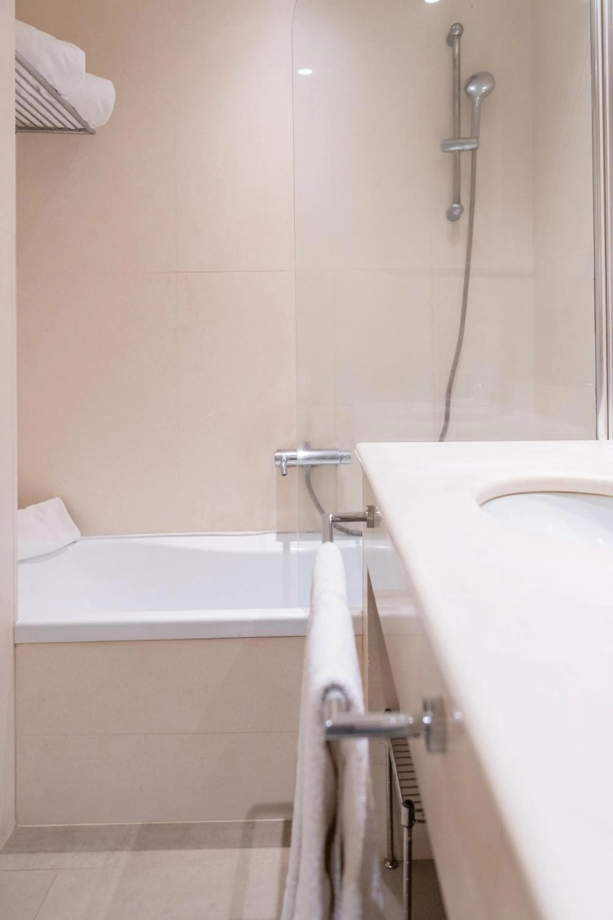 Bathroom in Home 15 Residence Hotel