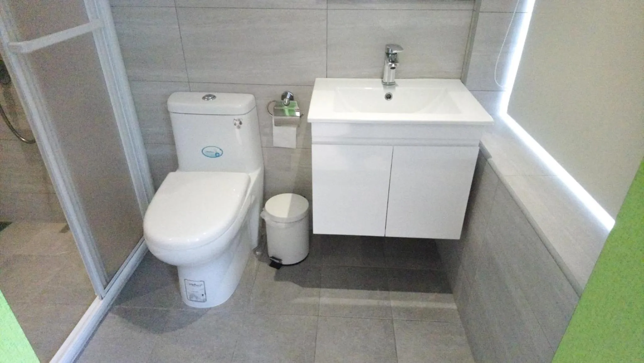 Bathroom in 4Plus Hostel